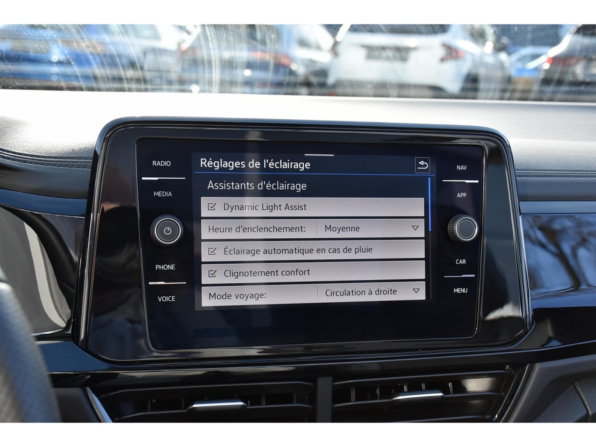 VW T-Roc Cabrio 1.5 TSI R-Line DSG ACC TRAVEL SIDE KEYLESS PARK 1° M. (2025) - Photo 14