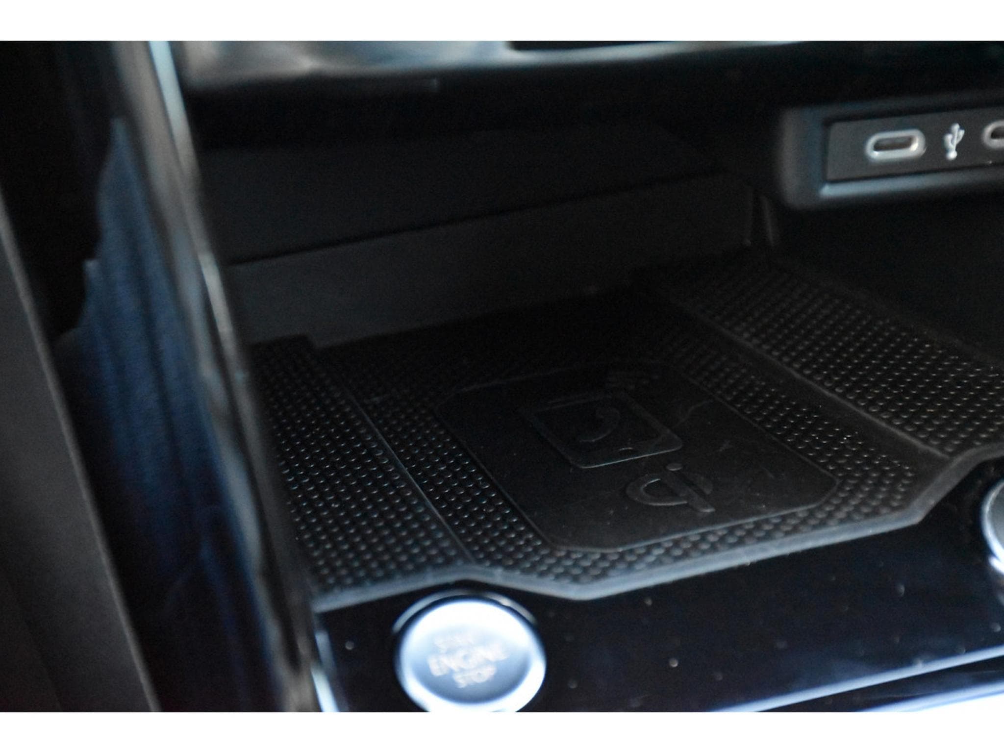 VW T-Roc Cabrio 1.5 TSI R-Line DSG ACC TRAVEL SIDE KEYLESS PARK 1° M. (2025) - Photo 20