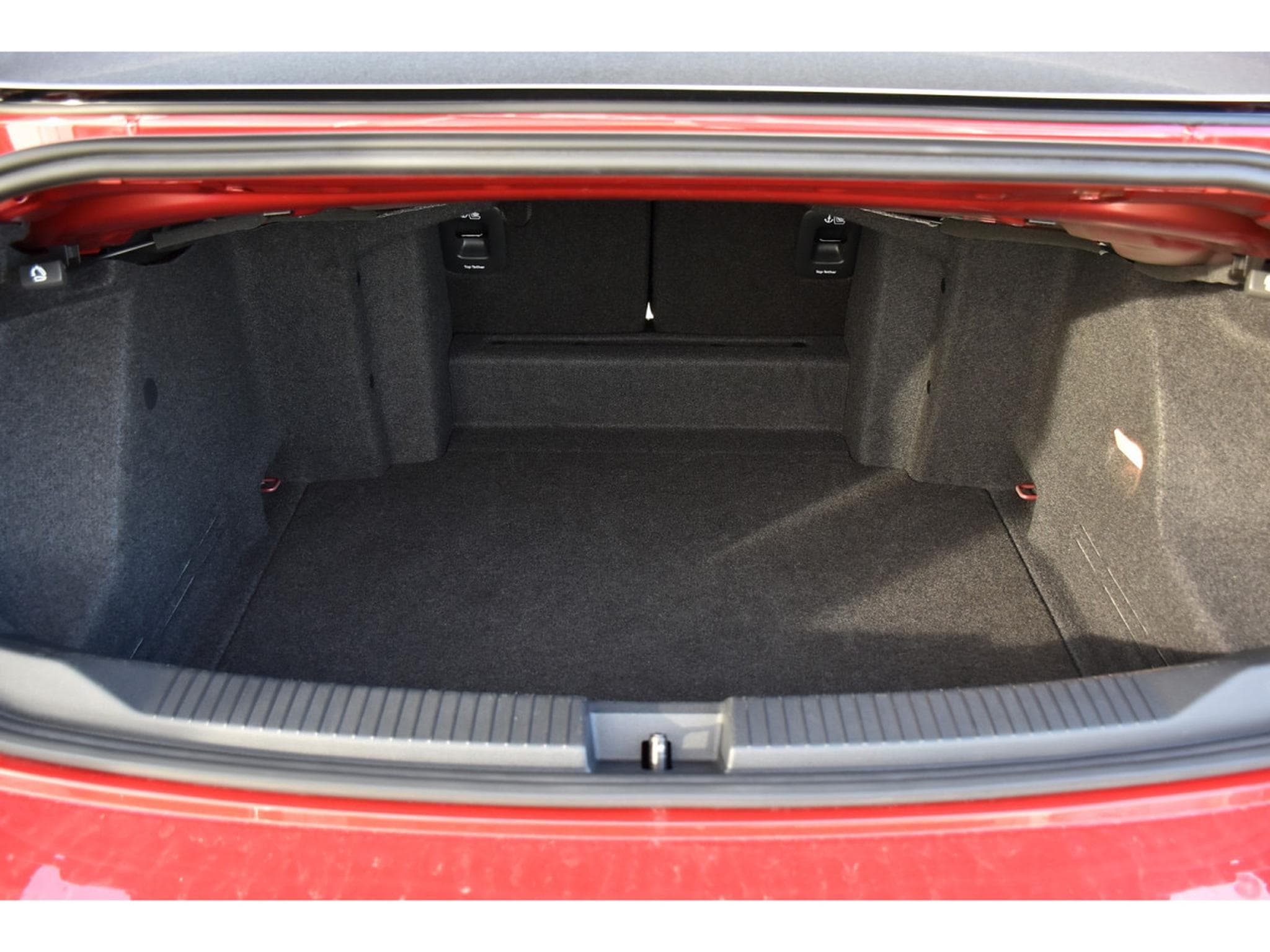 VW T-Roc Cabrio 1.5 TSI R-Line DSG ACC TRAVEL SIDE KEYLESS PARK 1° M. (2025) - Photo 24