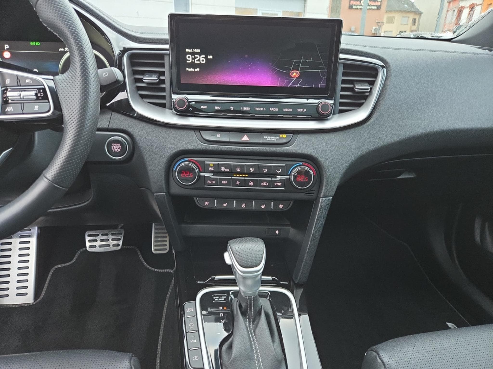 Kia Ceed GT Line 1.6 CRDi 136 MHEV DCT7 (2024) - Photo 9