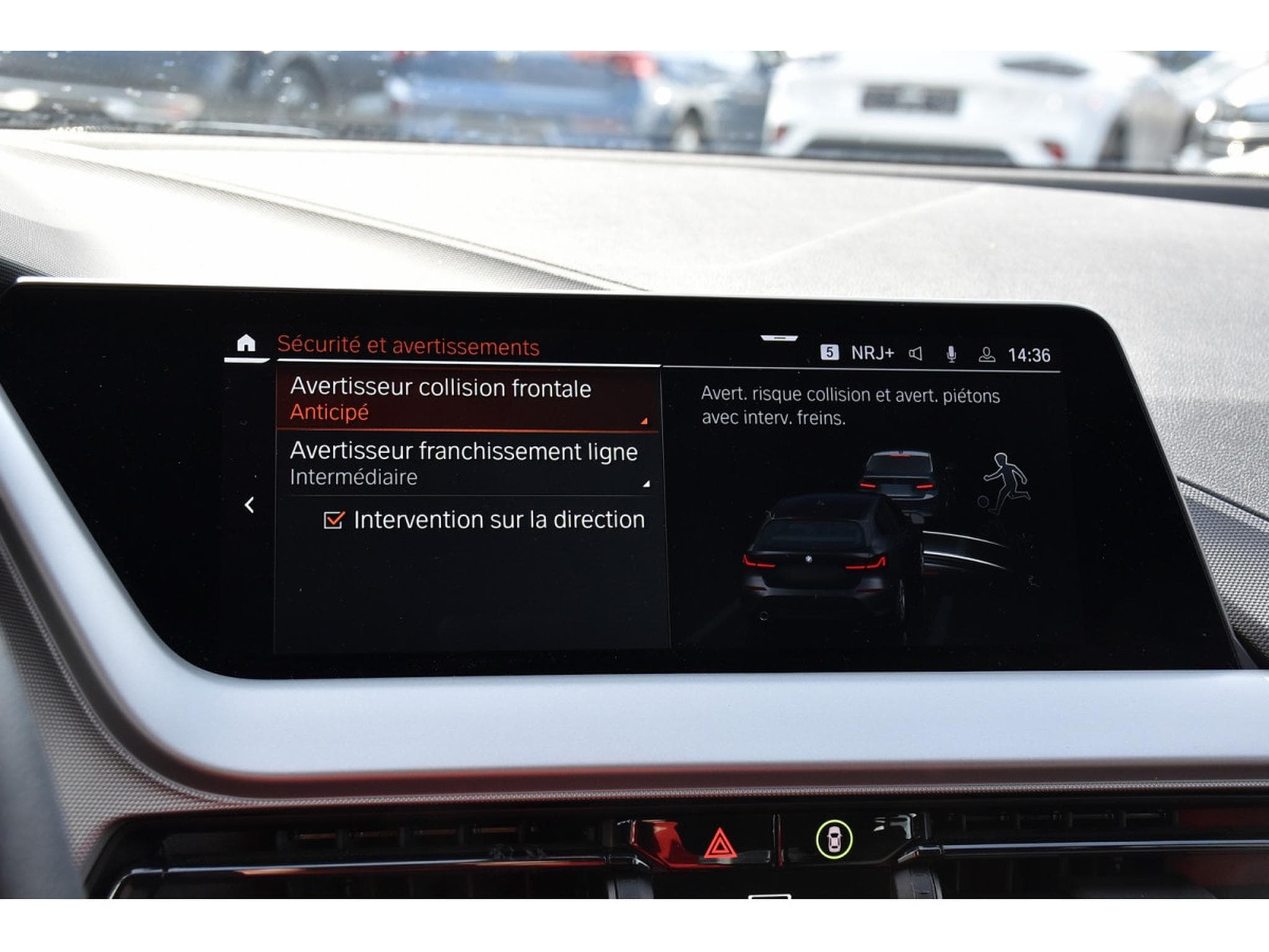 BMW 118 i CLIMA REGUL LANE LED PDC 1° MAIN (2022) - Photo 14