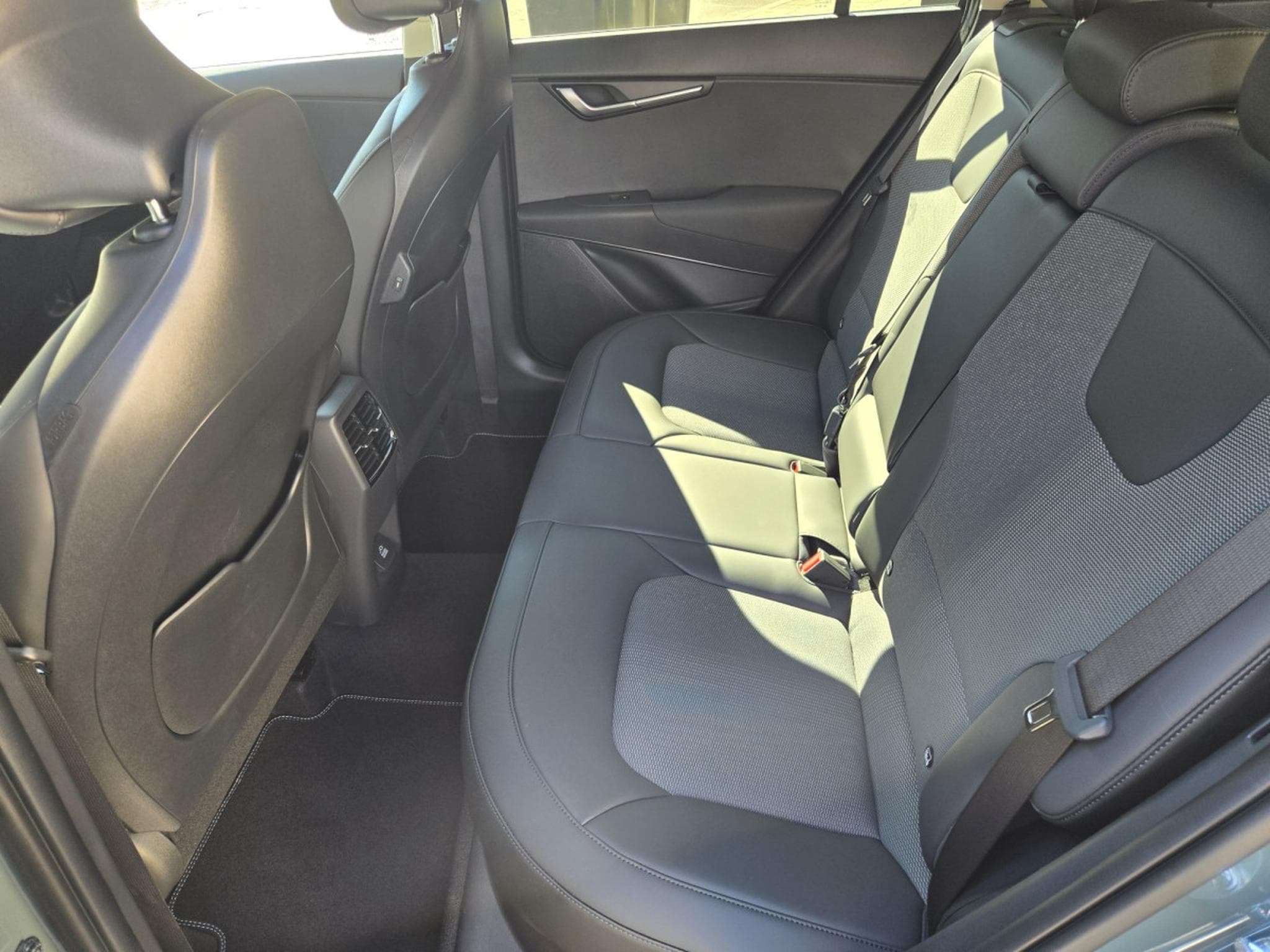 Kia Niro Pulse PHEV 1.6 GDI 183 6DCT (2025) - Photo 7