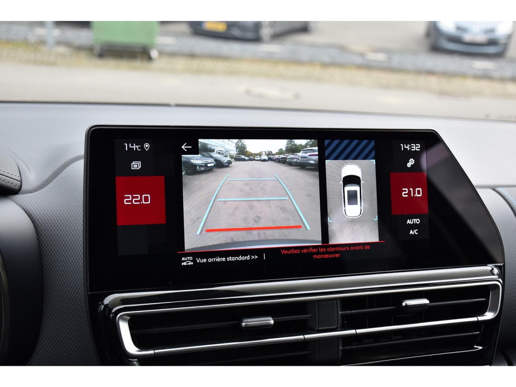 Citroën C5 Aircross 1.2 PureTech 130 Shine CUIR ACC SIDE GPS CAM 1° MAIN (2024) - Photo 16