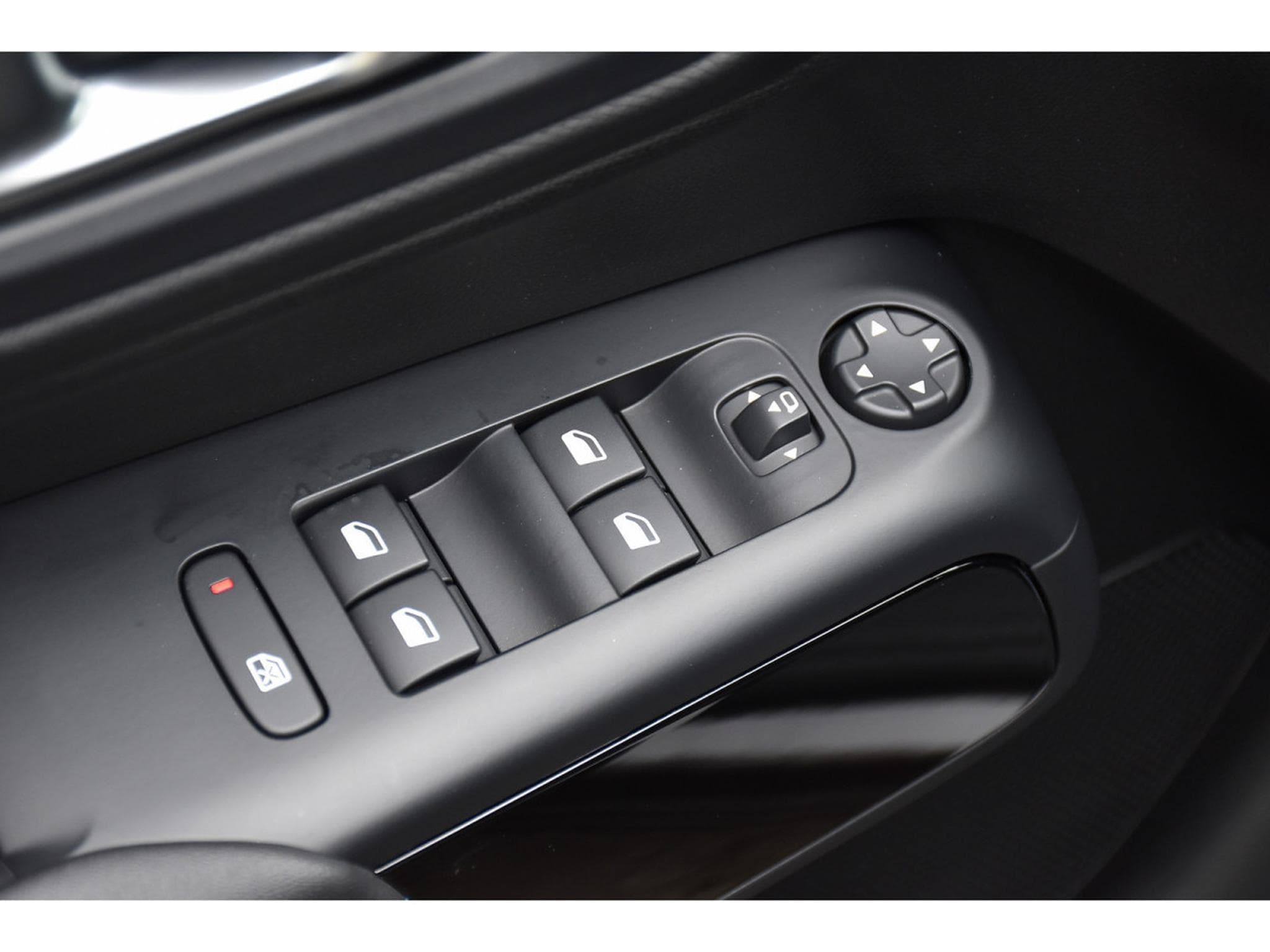 Citroën C5 Aircross 1.2 PureTech 130 Shine CUIR ACC SIDE GPS CAM 1° MAIN (2024) - Photo 19