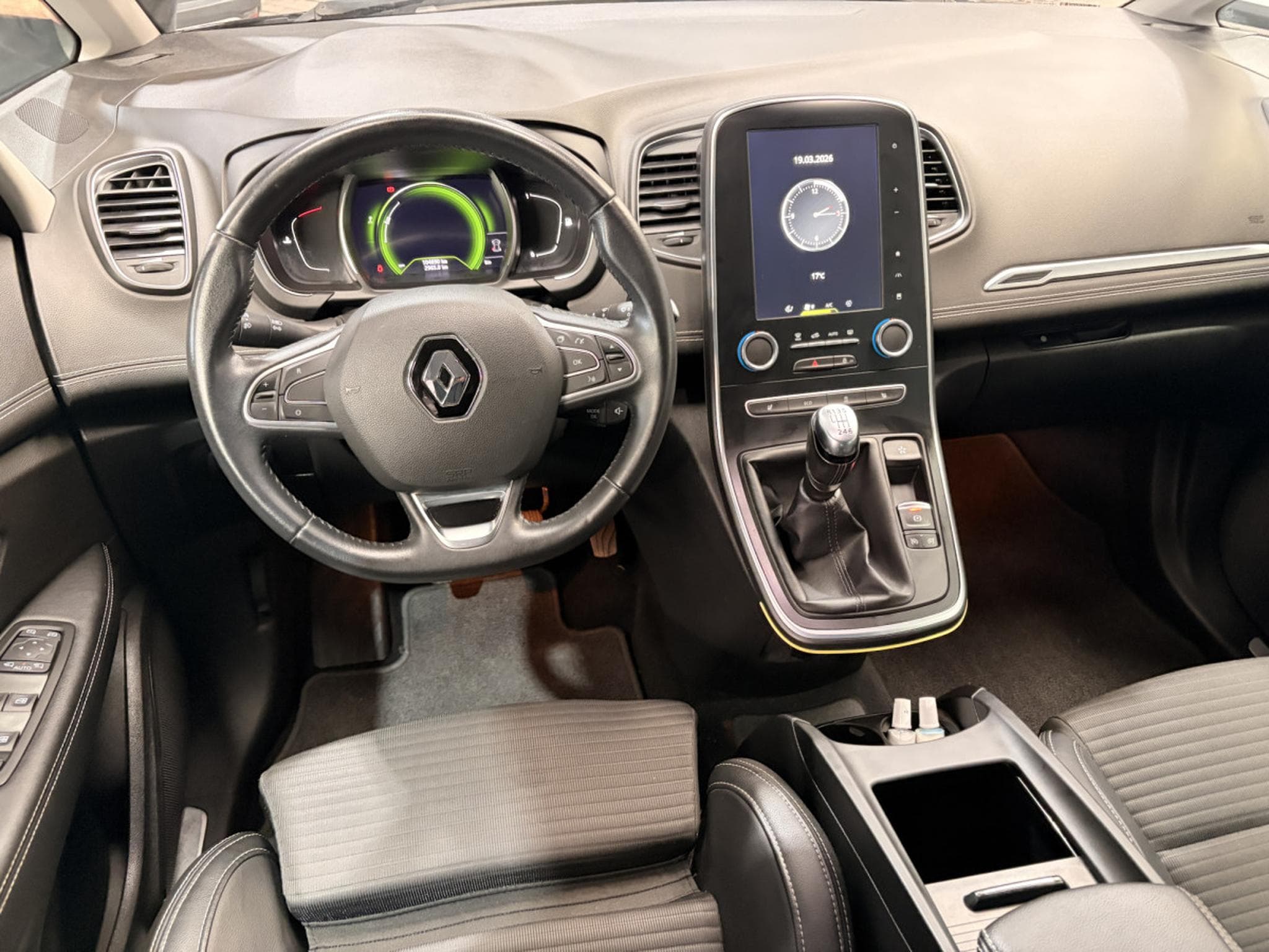 Renault Scenic 1.3 TCe 140HP (2018) - Foto 10