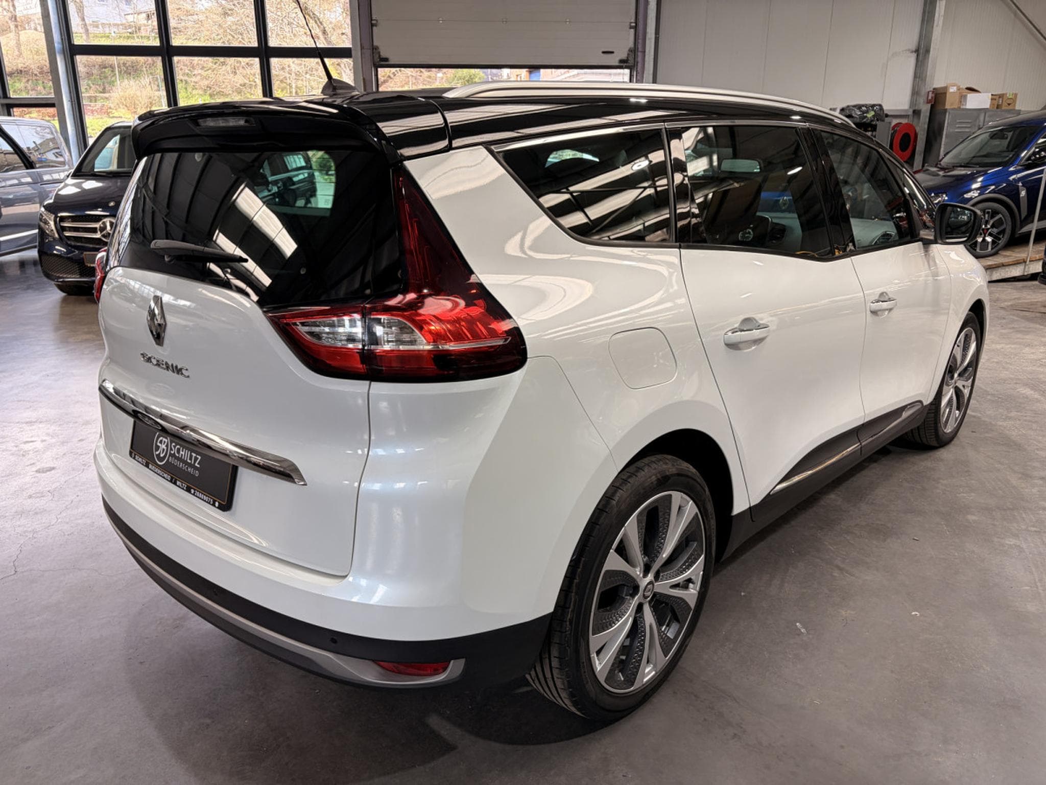 Renault Scenic 1.3 TCe 140HP (2018) - Foto 3