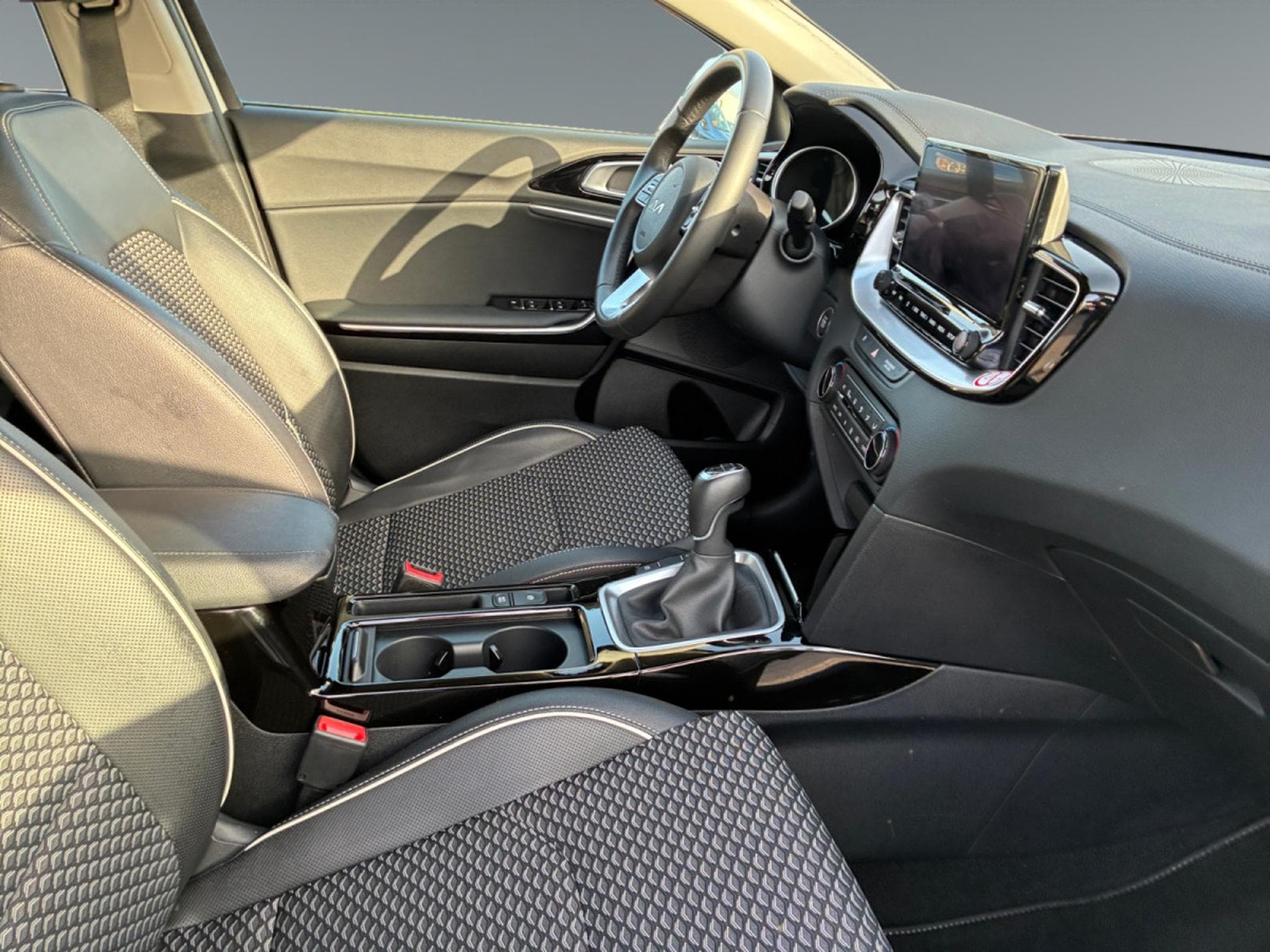 Kia Ceed Pulse 1.0T ISG (2024) - Photo 14