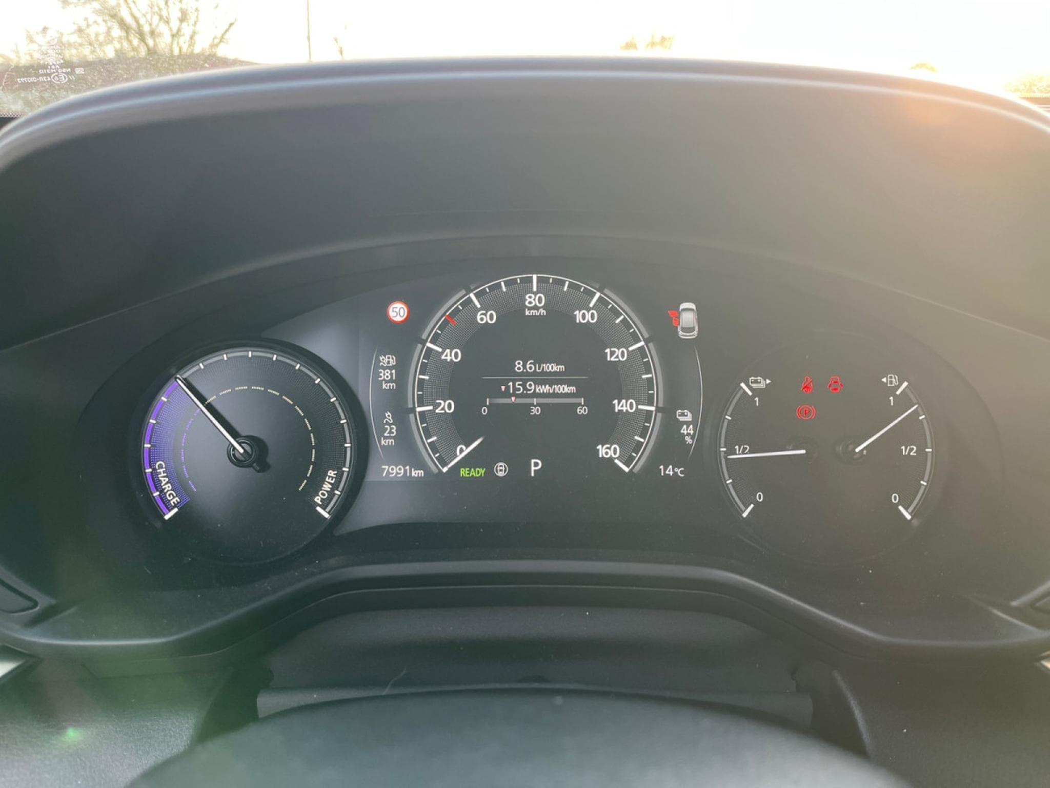 Mazda MX-30 17,8 kWh e-SKYACTIV R-EV 170 hp Makoto Modern Confidence AT (2025) - Photo 14