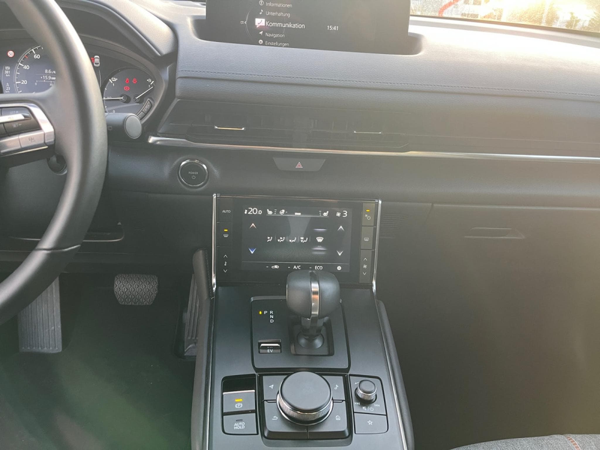 Mazda MX-30 17,8 kWh e-SKYACTIV R-EV 170 hp Makoto Modern Confidence AT (2025) - Photo 15