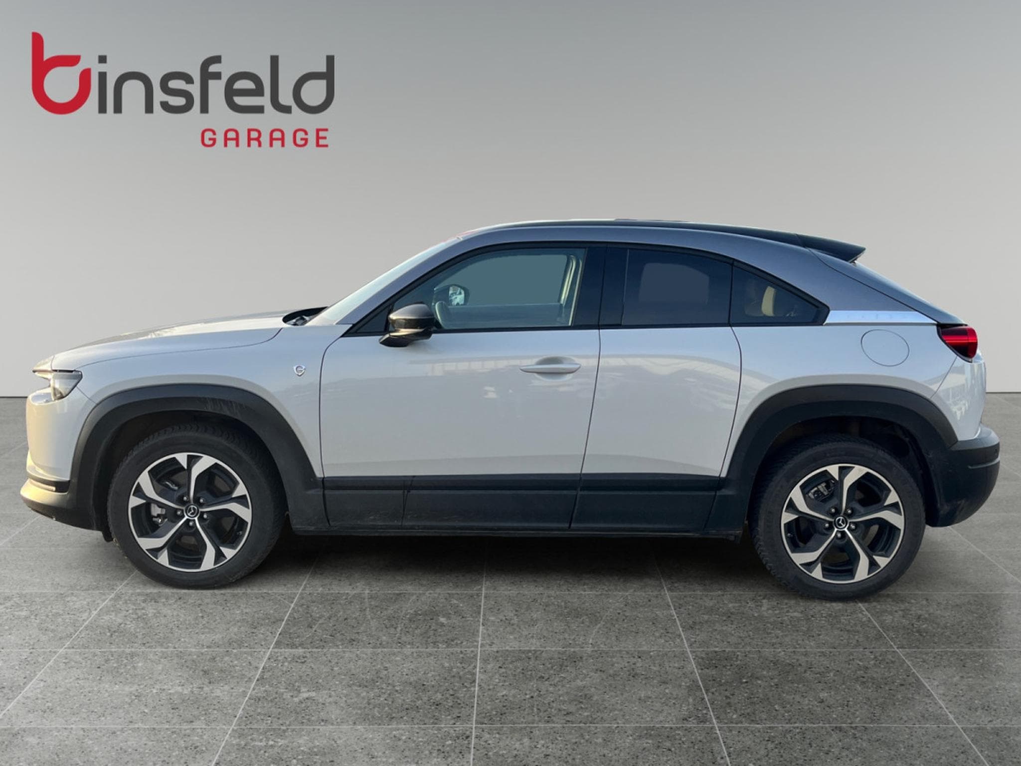 Mazda MX-30 17,8 kWh e-SKYACTIV R-EV 170 hp Makoto Modern Confidence AT (2025) - Photo 2