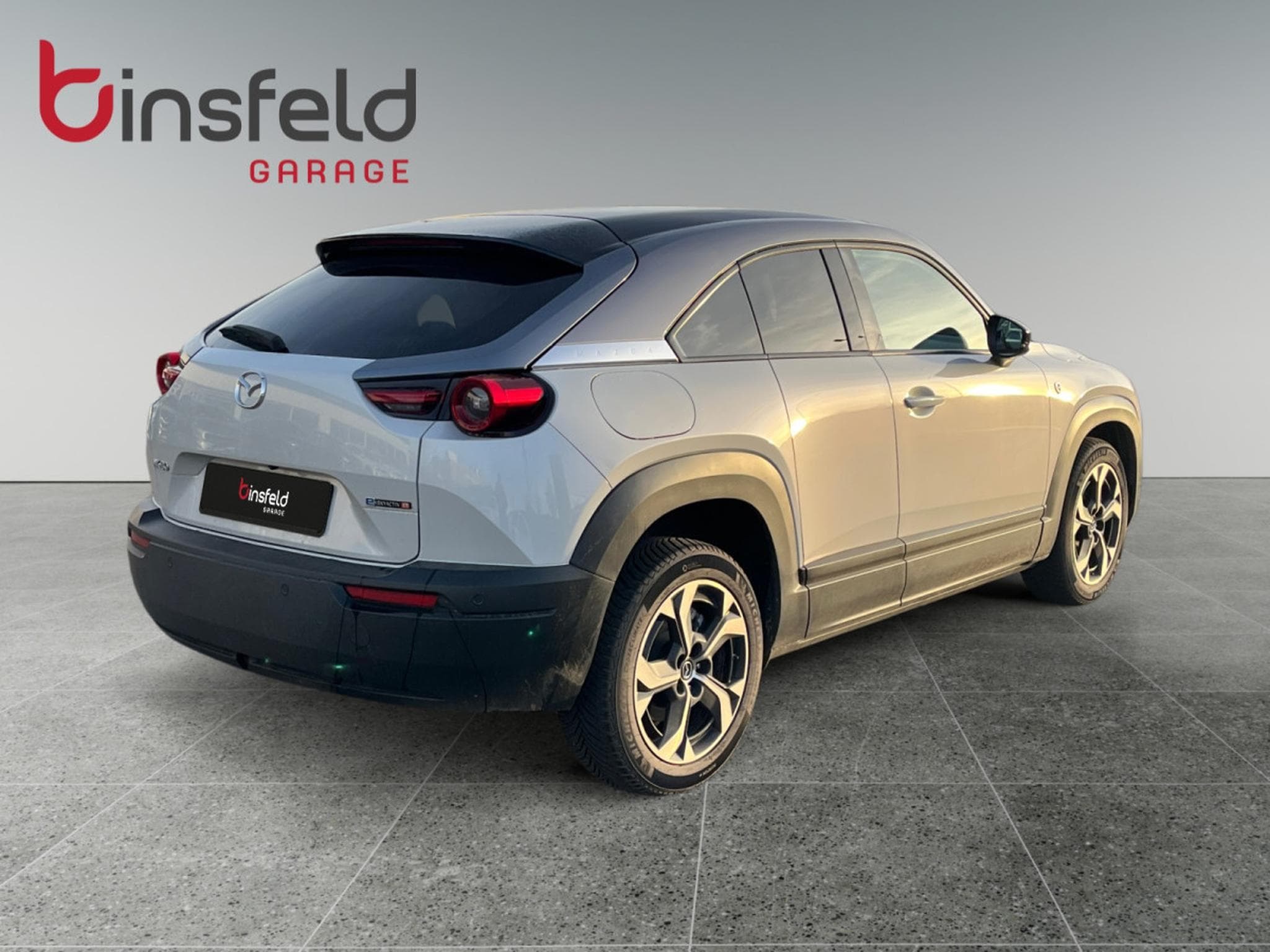 Mazda MX-30 17,8 kWh e-SKYACTIV R-EV 170 hp Makoto Modern Confidence AT (2025) - Photo 5