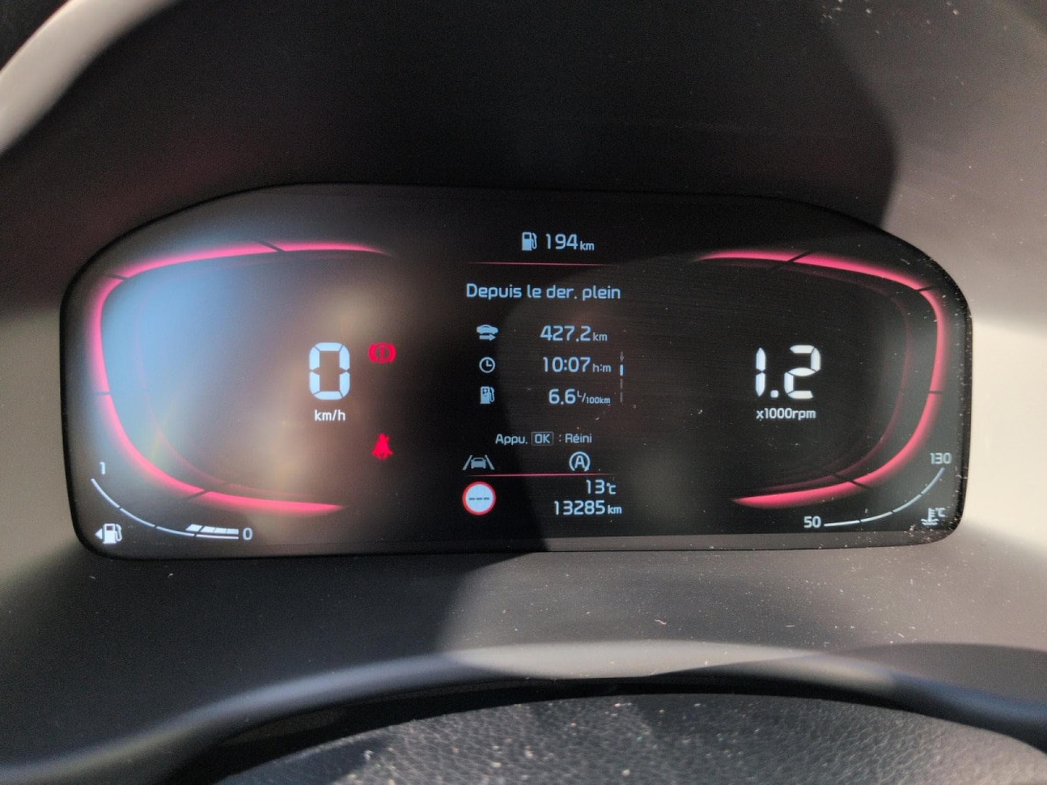 Kia Stonic Pulse 1.0T ISG (2024) - Photo 11