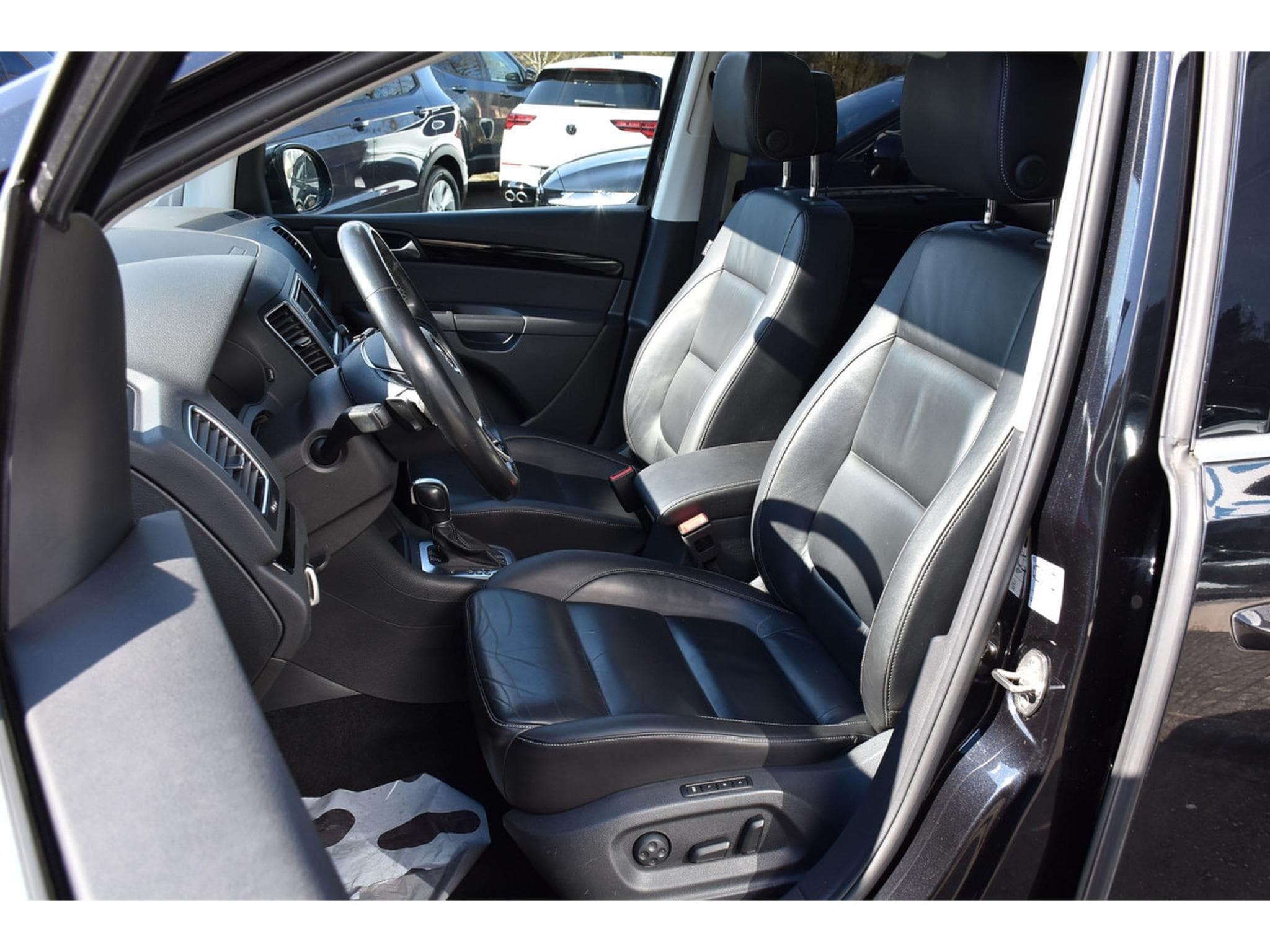 VW Sharan 2.0 TSI Highline DSG 7Pl. CUIR MEM PANO ACC SIDE CHFF ADD (2018) - Photo 6