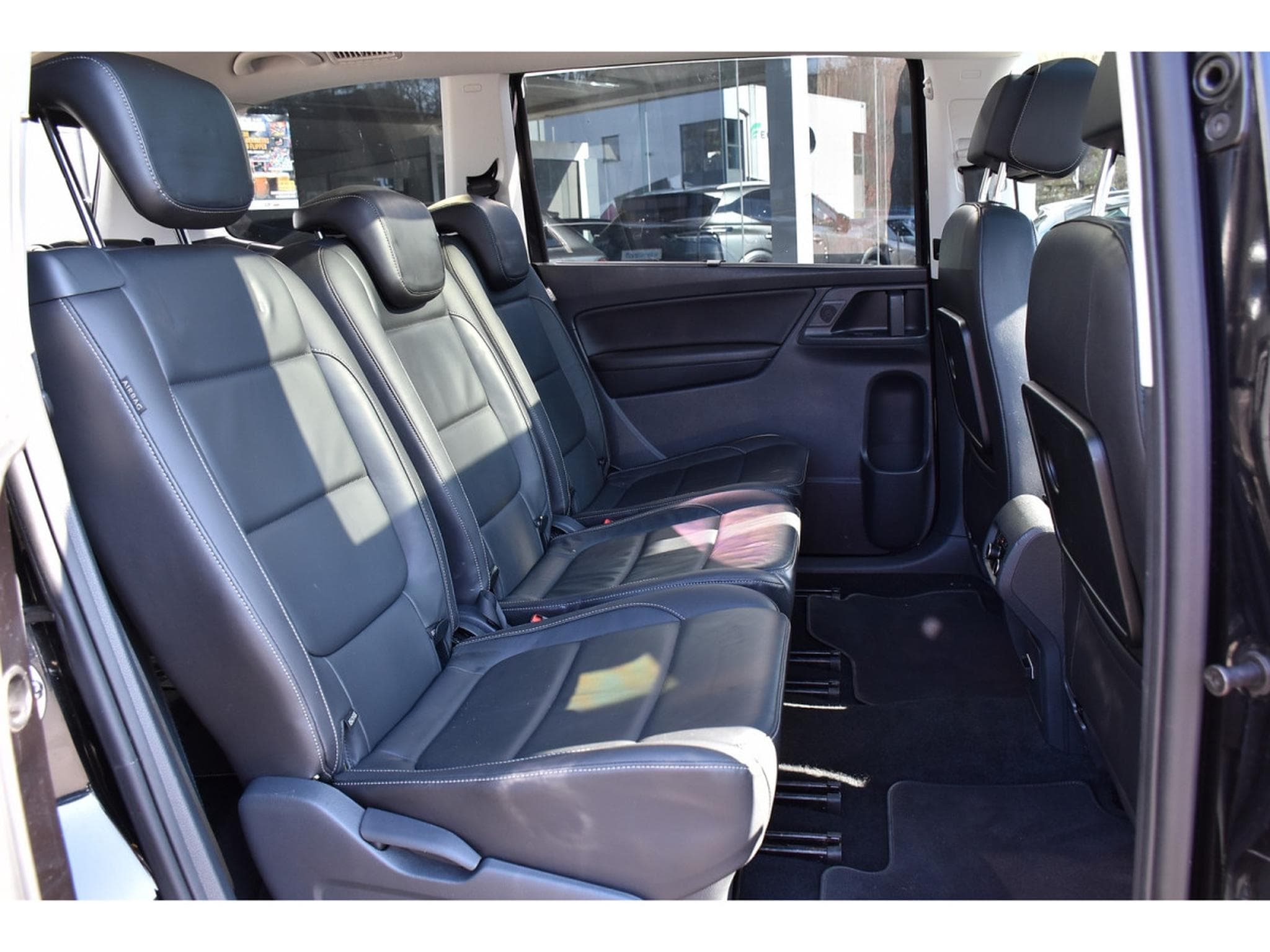 VW Sharan 2.0 TSI Highline DSG 7Pl. CUIR MEM PANO ACC SIDE CHFF ADD (2018) - Photo 8