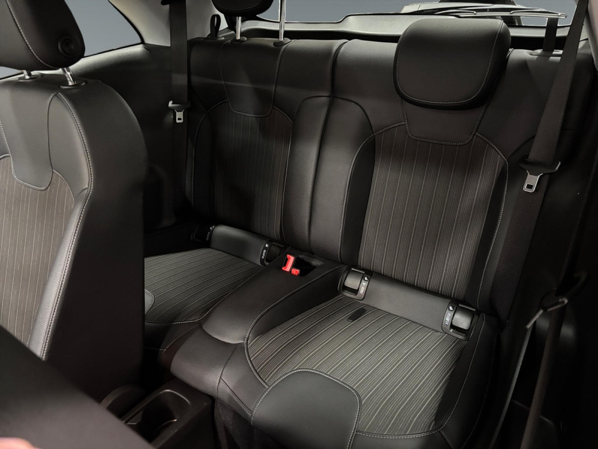 Opel Adam 1.0 Turbo Black Jack (2016) - Photo 11