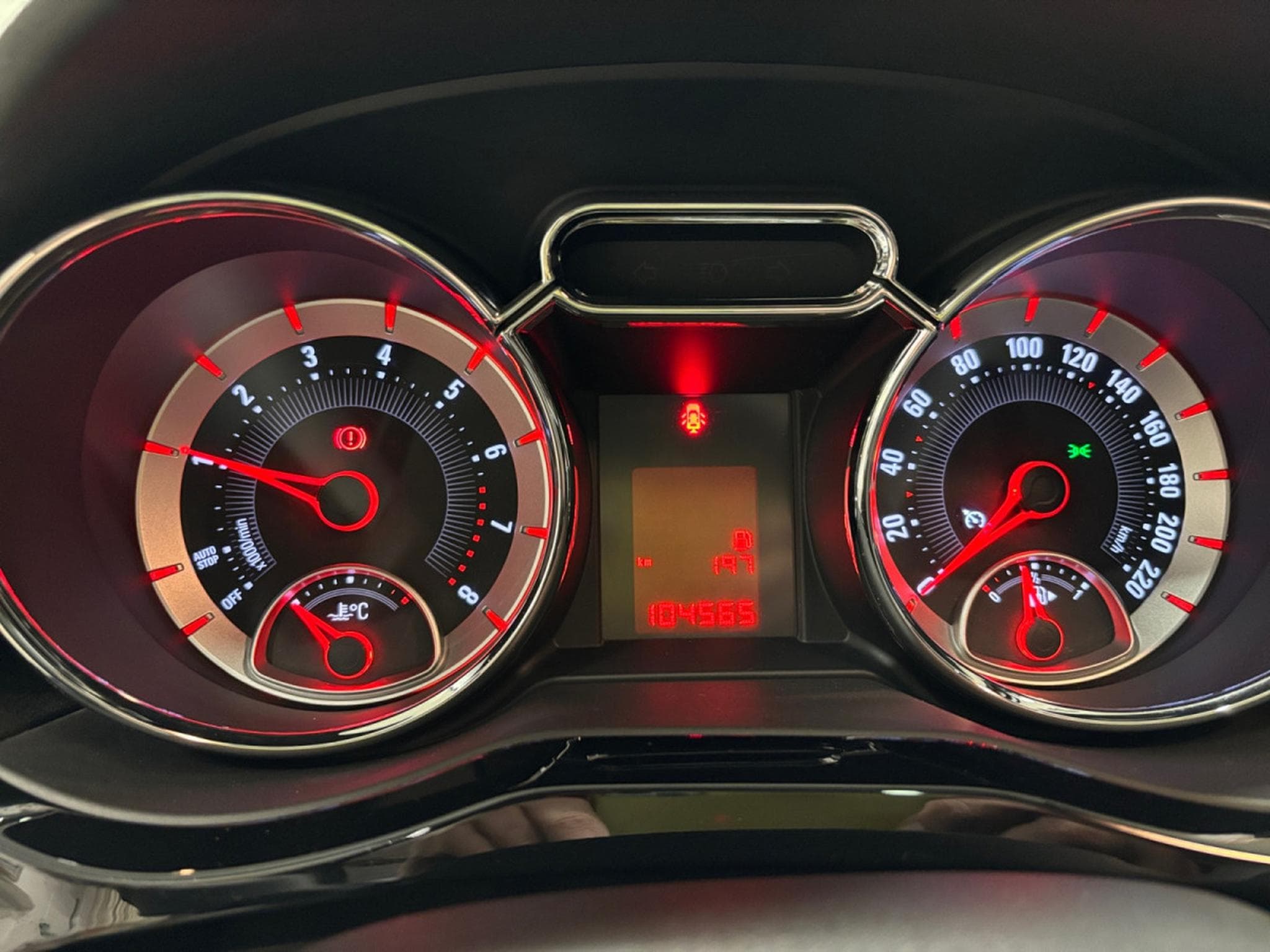 Opel Adam 1.0 Turbo Black Jack (2016) - Photo 14