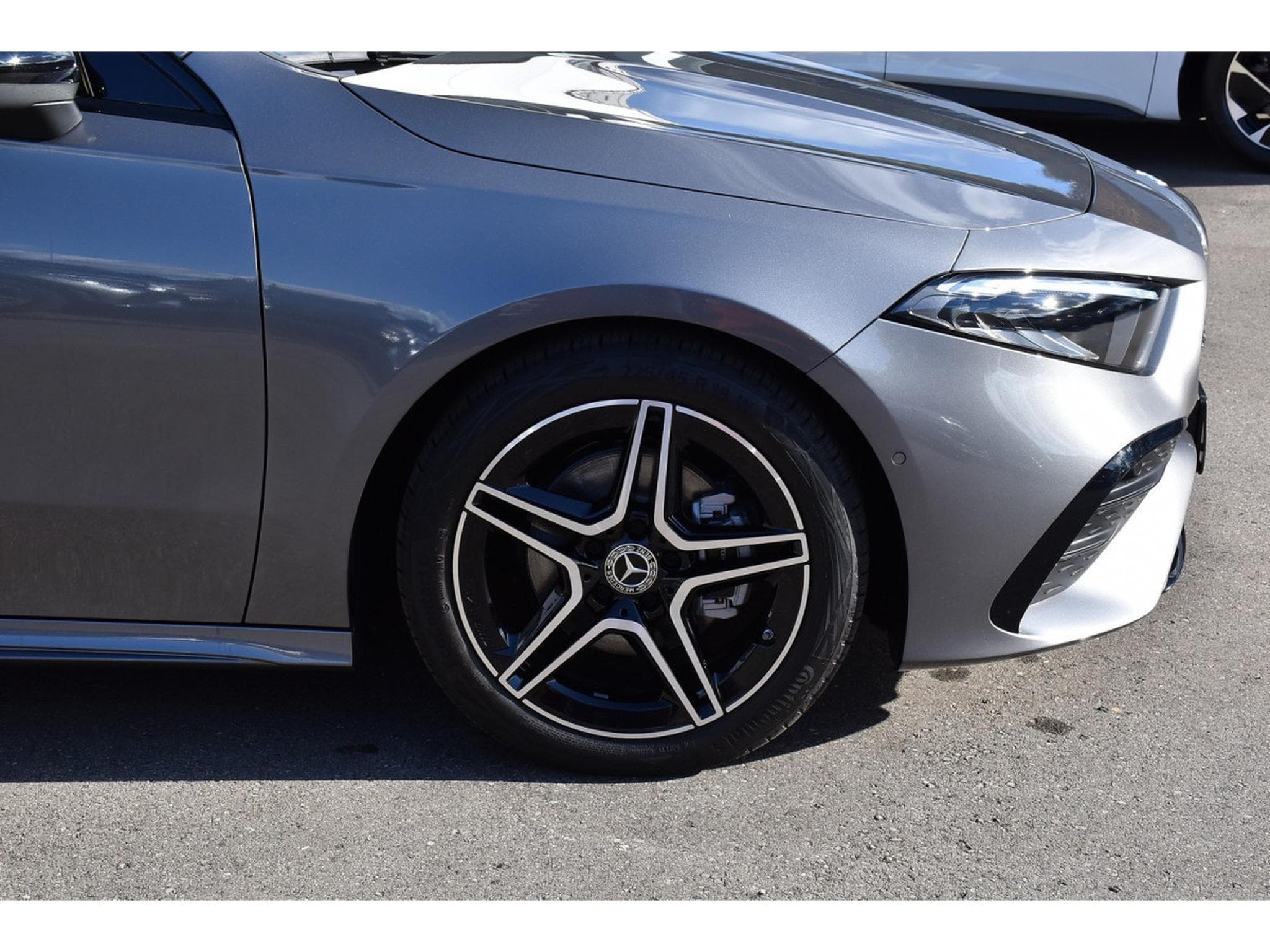 Mercedes A 200 d AMG Line 8G-DCT REGUL GPS CAM PARK APPLE CARPLAY NEUVE (2025) - Foto 5