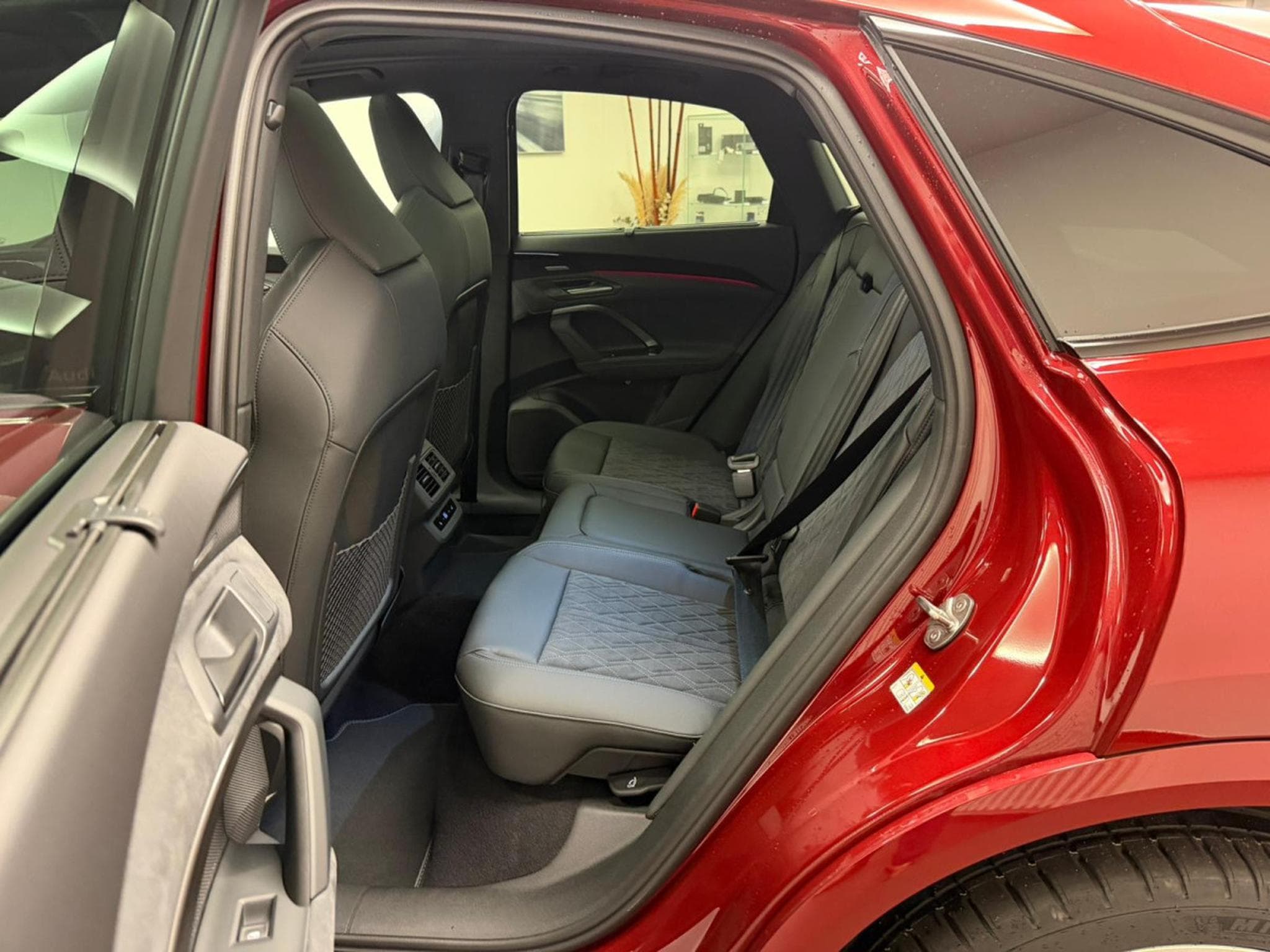 Audi Q5 Sportback TDI quattro 150kW 204ch S tronic (2025) - Photo 7