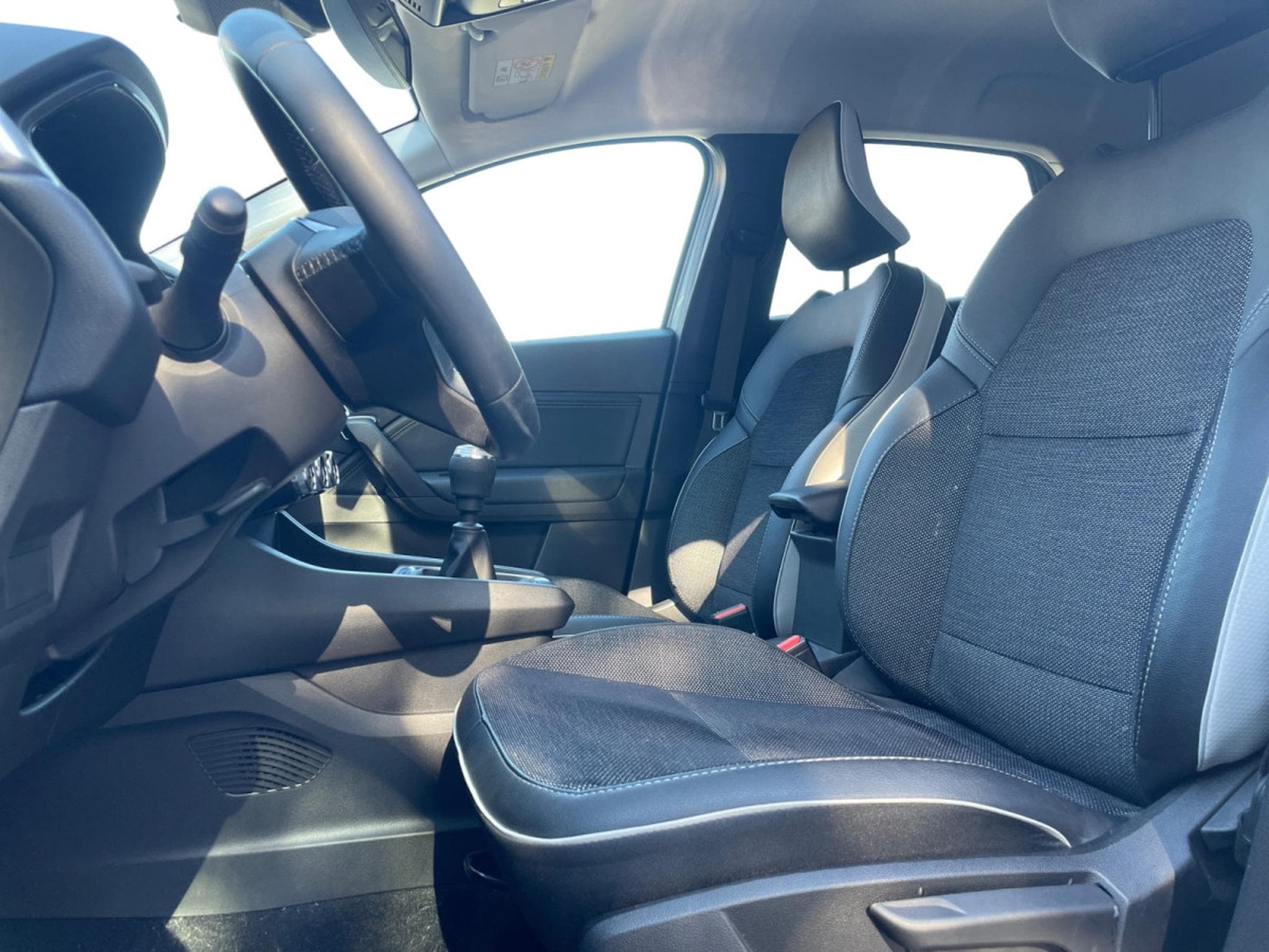 Renault Captur 1.0 Tce Techno GPF (2024) - Photo 6