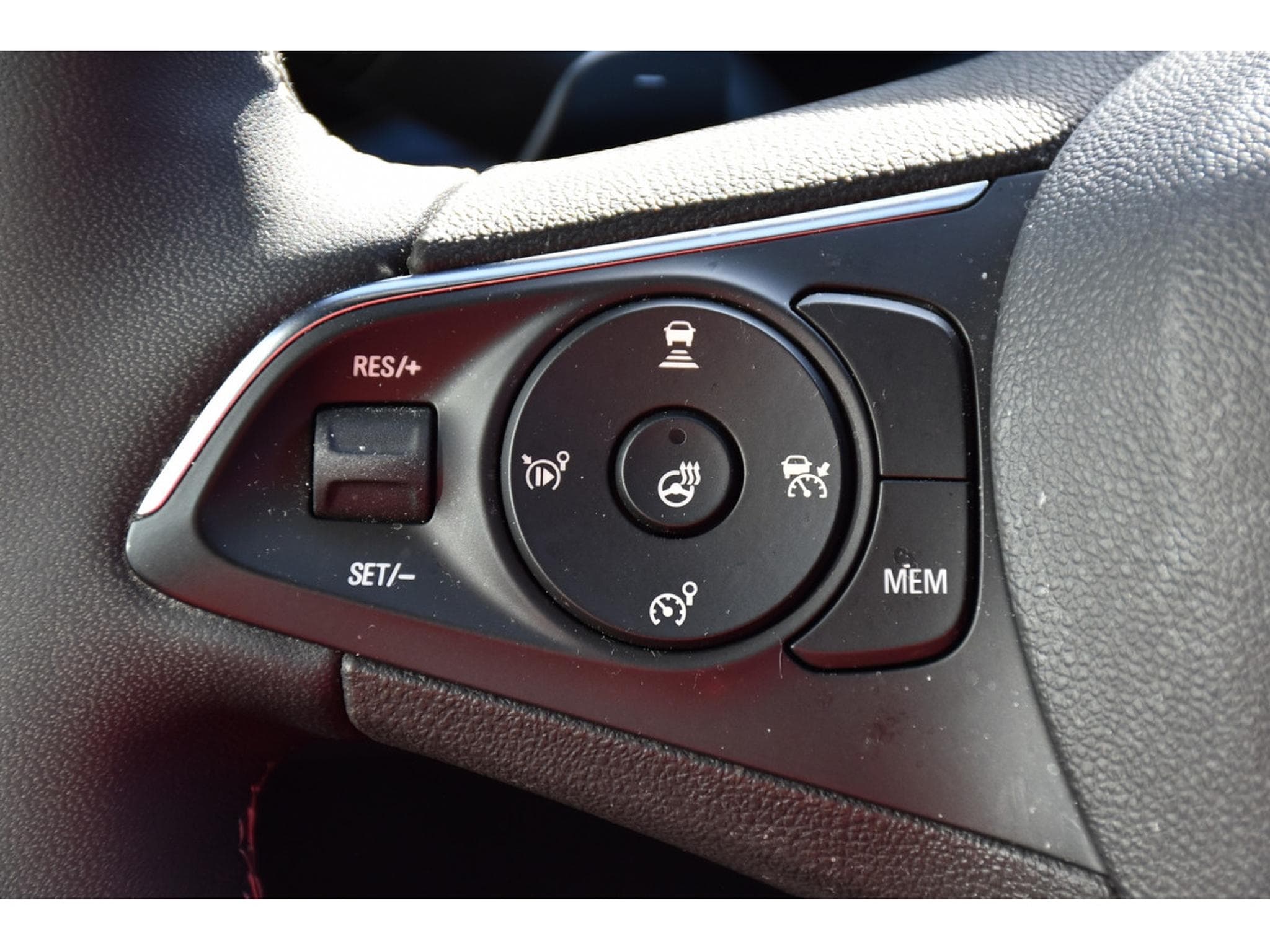 Opel Mokka 1.2 Turbo GS EAT8 SG CHFF ACC SIDE GPS CAM ATT RMQ 1° MAIN (2024) - Foto 19