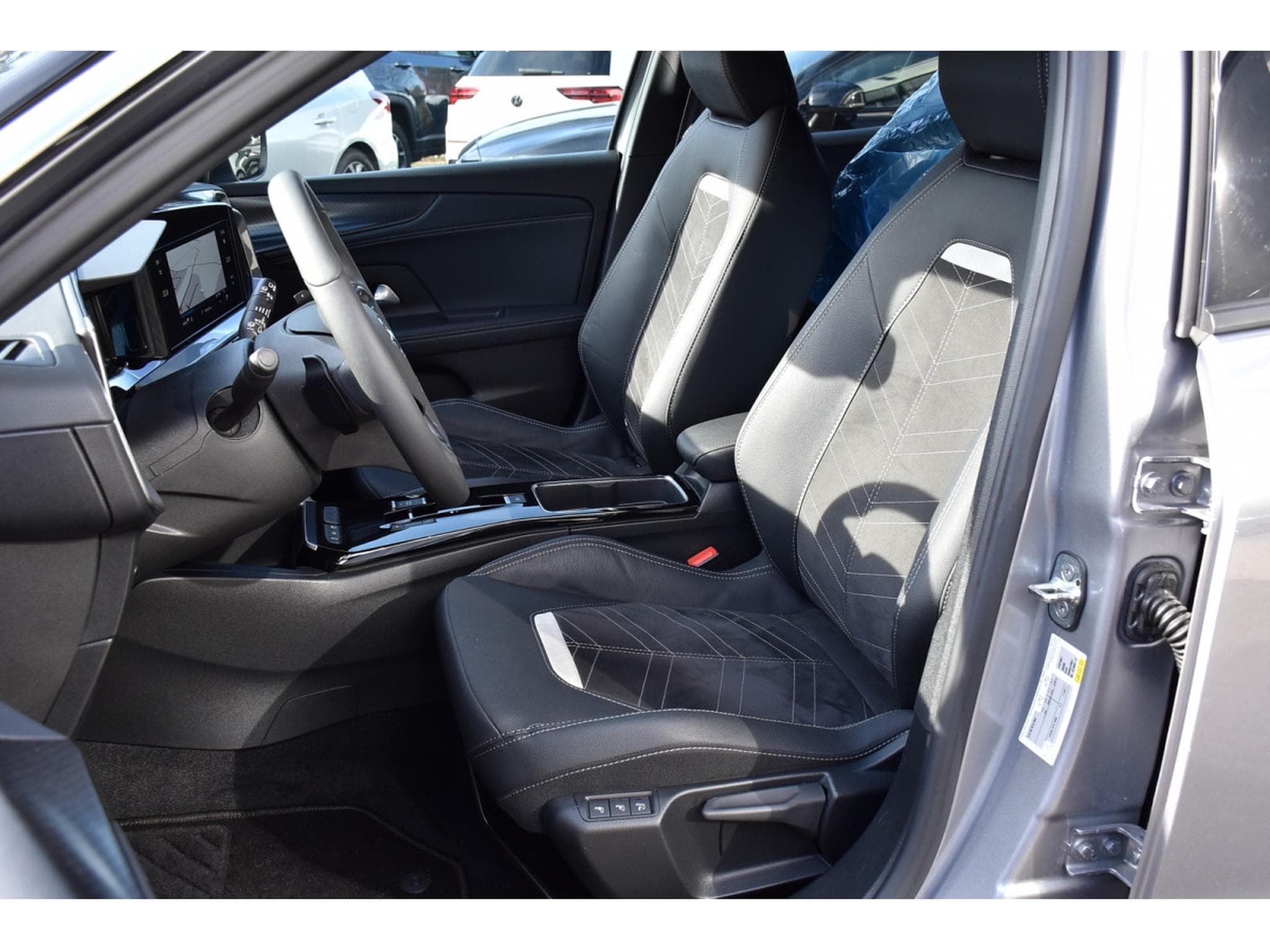 Opel Mokka 1.2 Turbo GS EAT8 SG CHFF ACC SIDE GPS CAM ATT RMQ 1° MAIN (2024) - Foto 6