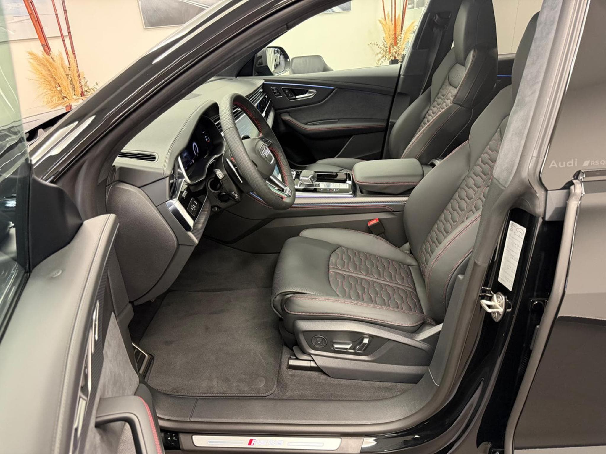 Audi RSQ8 SUV TFSI quattro performance 640CV / 471 kW tiptronic (2026) - Photo 3