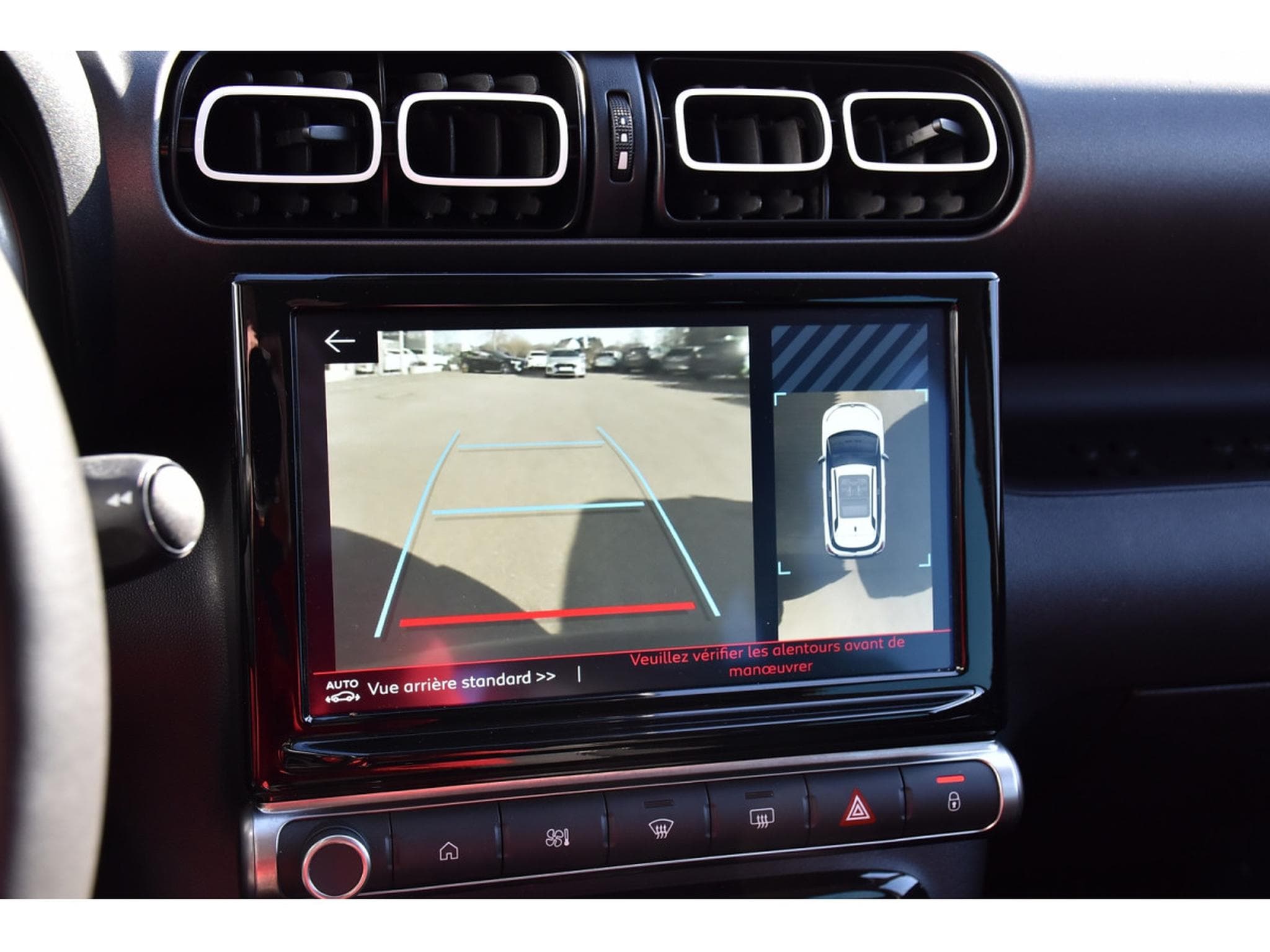 Citroën C3 Aircross 1.2 PureTech 110 MAX REGUL GPS LANE HUD GRIP CAM JA17 1°MAIN (2024) - Photo 16