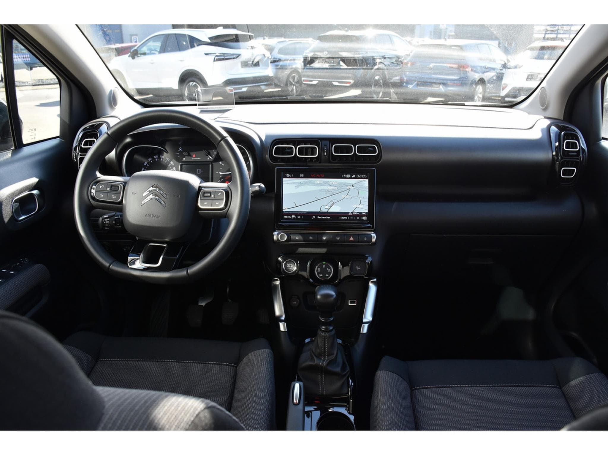 Citroën C3 Aircross 1.2 PureTech 110 MAX REGUL GPS LANE HUD GRIP CAM JA17 1°MAIN (2024) - Photo 9