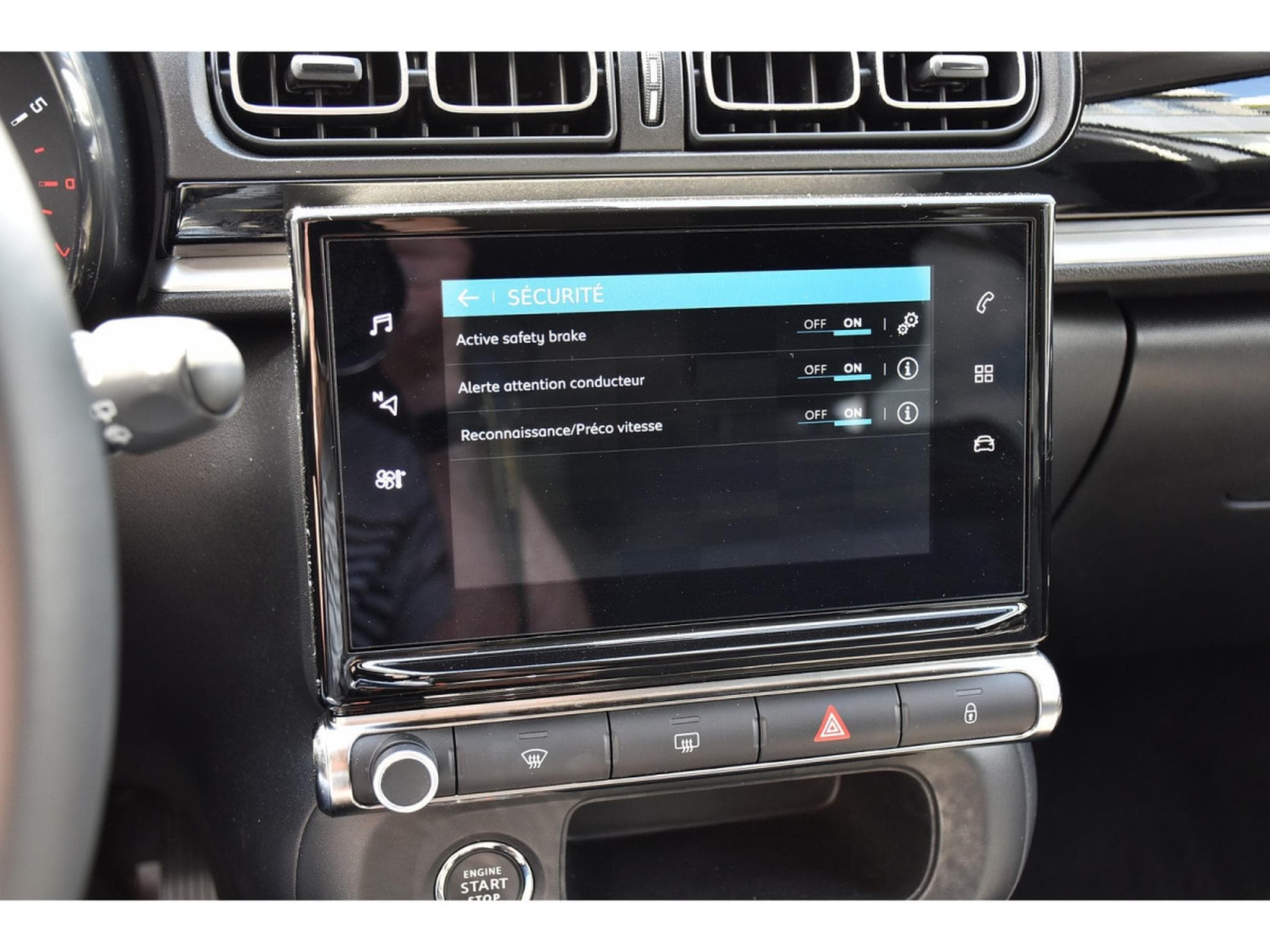 Citroën C3 1.2 PureTech Max 110 REGUL GPS LANE CAM KEYLESS 1° MAIN (2024) - Photo 14