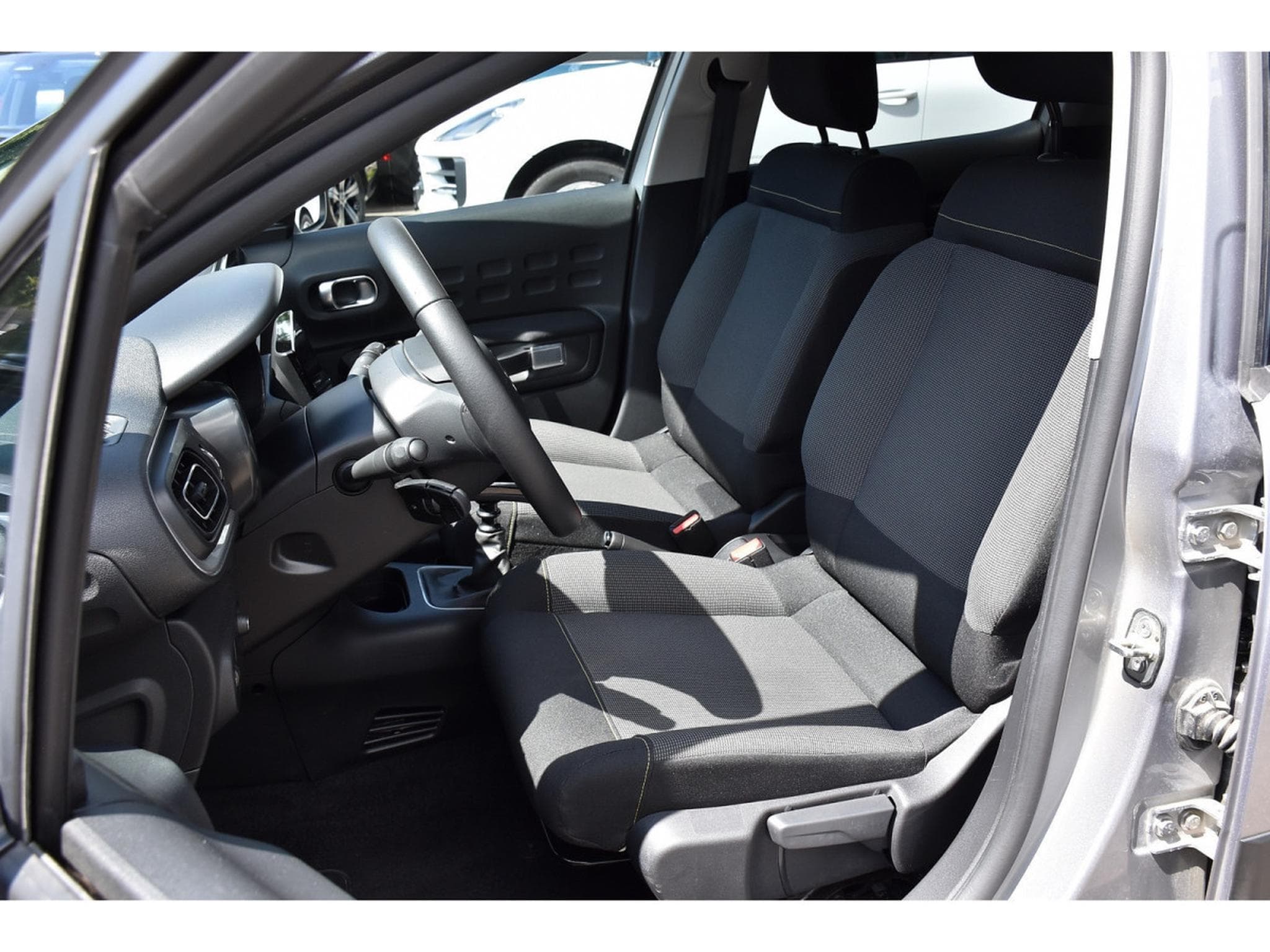 Citroën C3 1.2 PureTech Max 110 REGUL GPS LANE CAM KEYLESS 1° MAIN (2024) - Photo 6