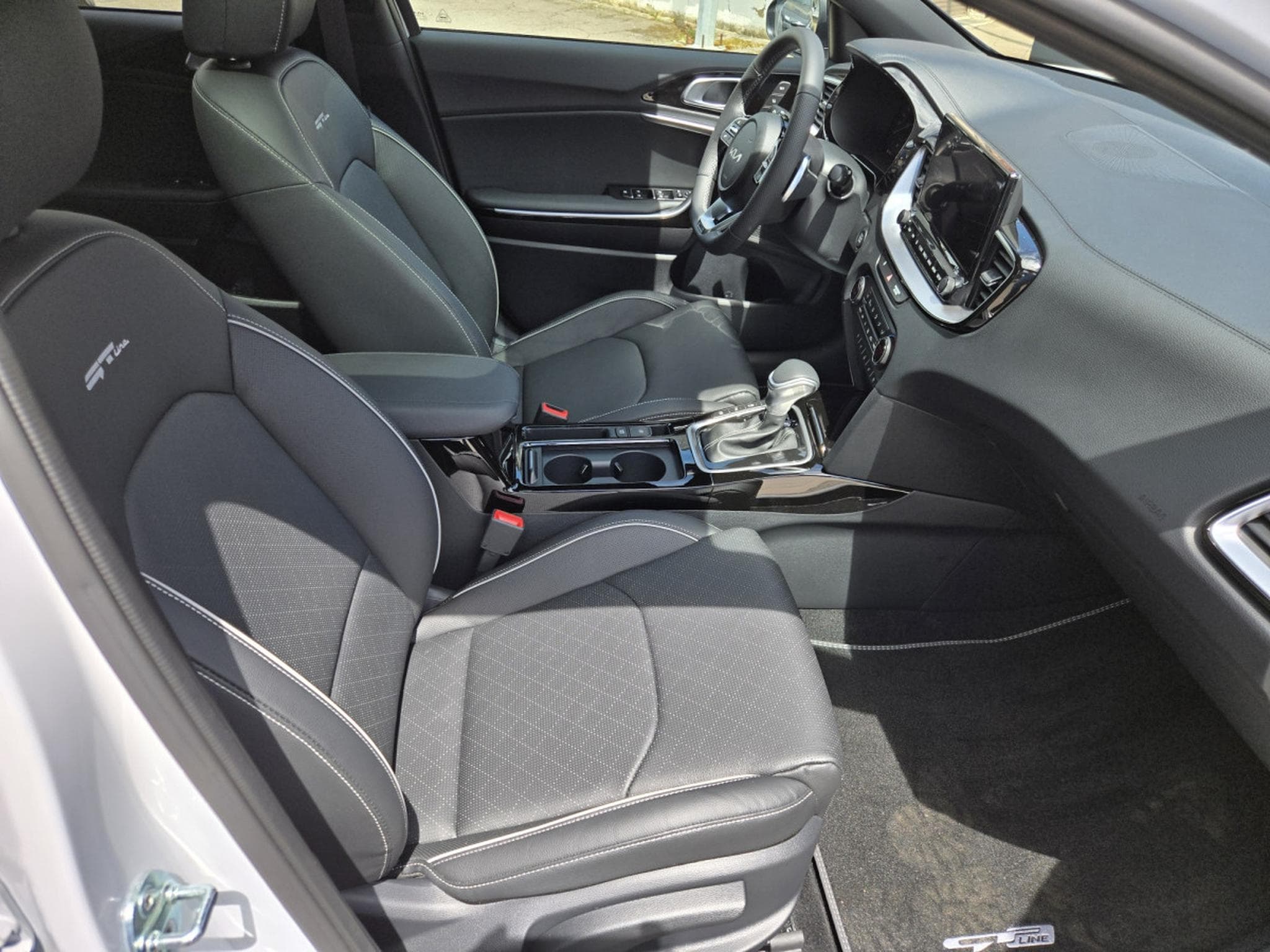 Kia XCeed GT Line 1.5T 140 DCT (2025) - Foto 7