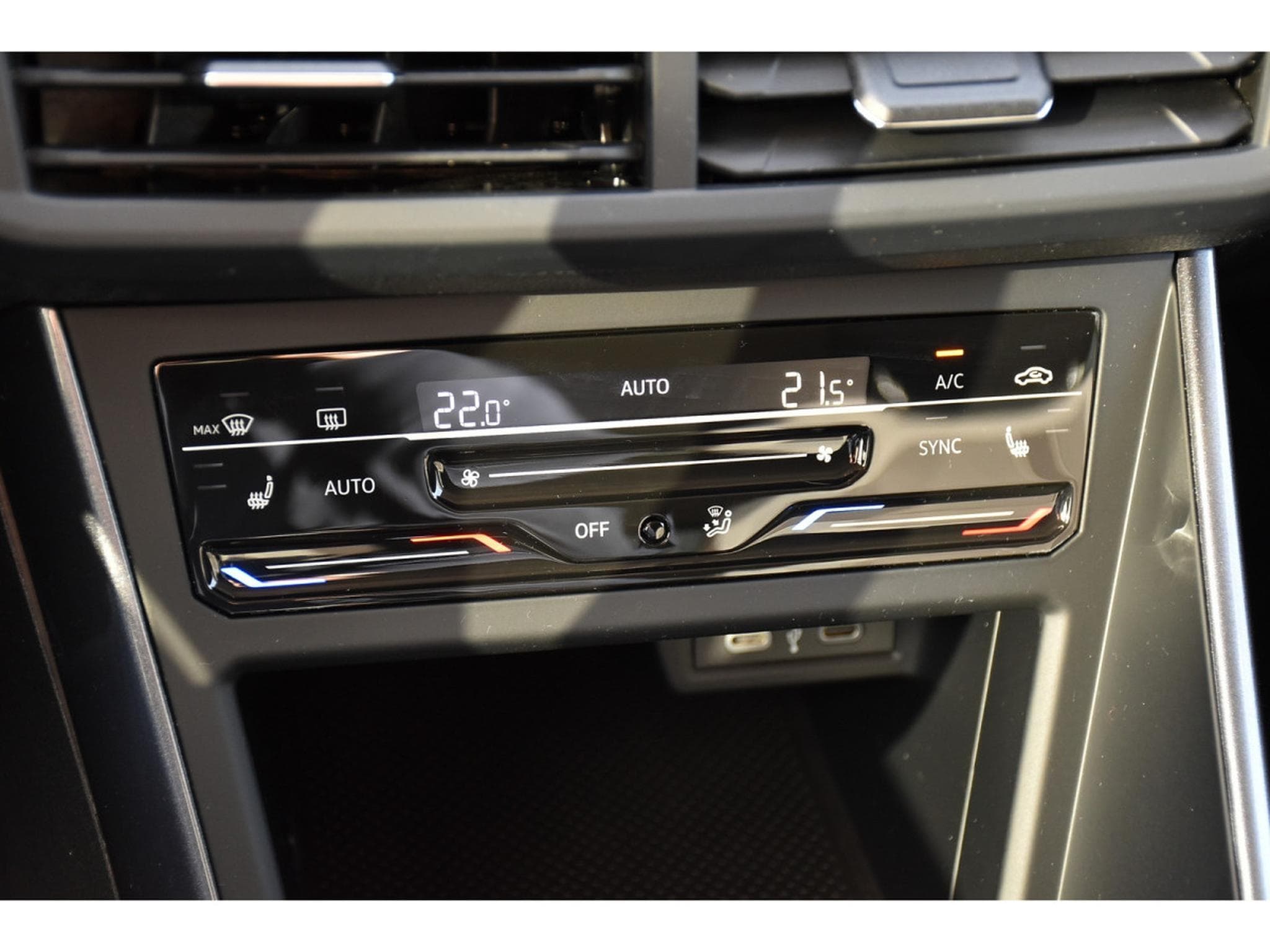 VW Polo 1.0 TSI 95 DSG STYLE ACC TRAVEL GPS CAM IQ.LIGHT 1° MAIN (2024) - Photo 5