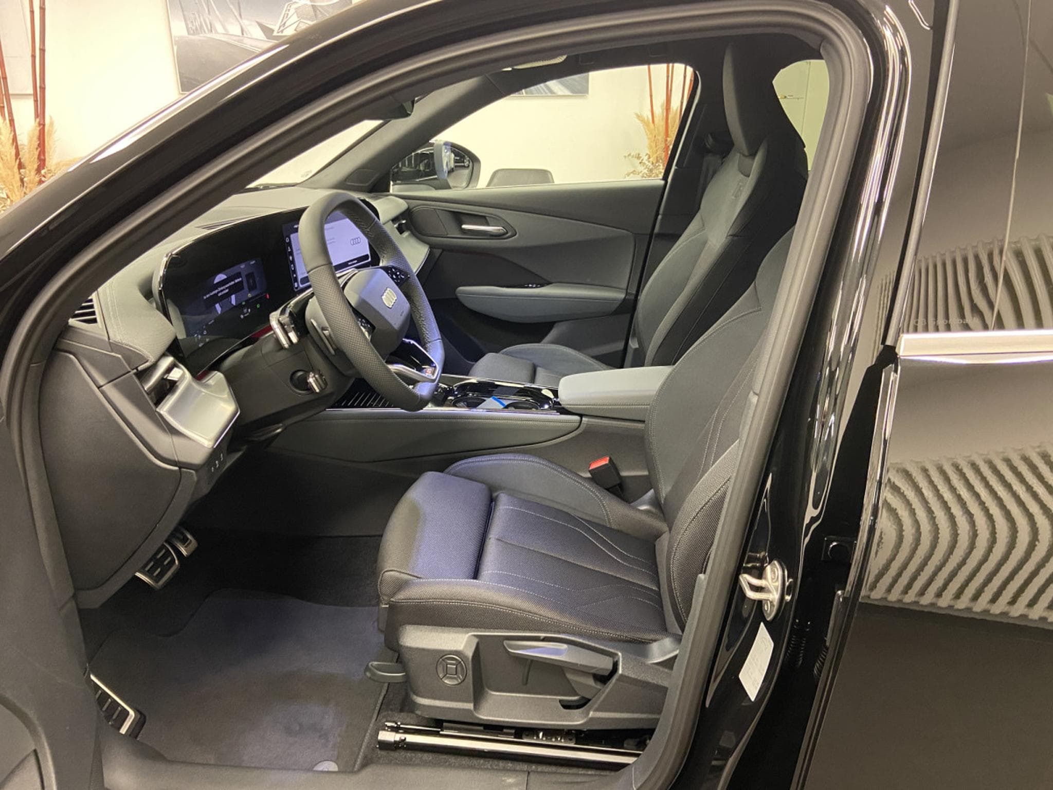 Audi Q3 Sportback e-hybrid 200kW / 272ch S tronic (2025) - Photo 3