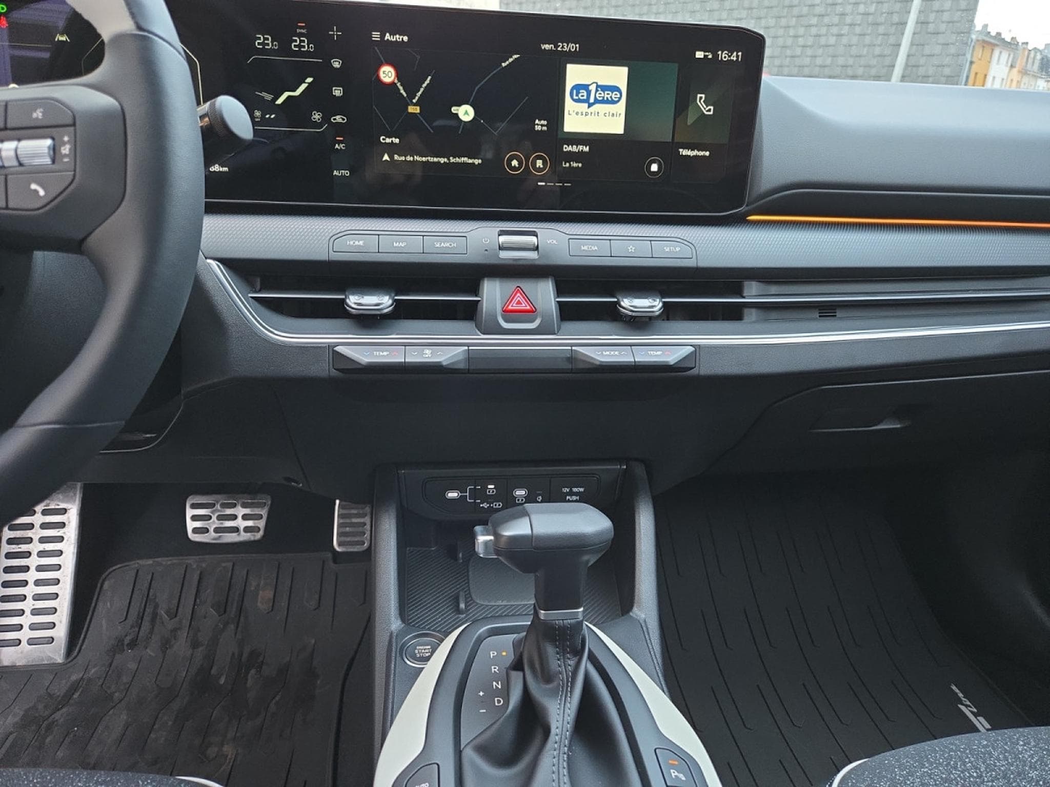 Kia K4 GT Line 1.6 T-GDI 110kW 150ch DCT7 (2026) - Photo 14