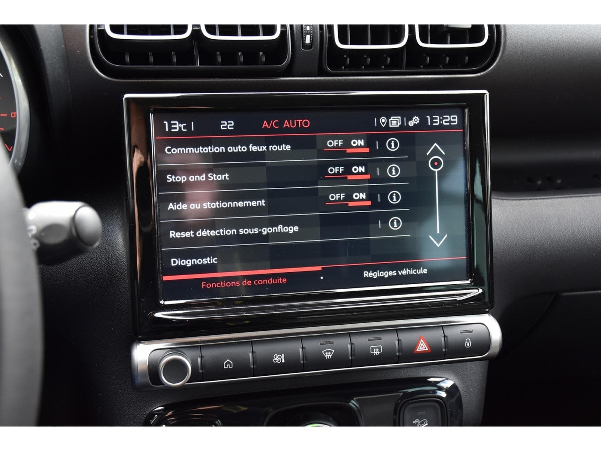 Citroën C3 Aircross 1.2 PureTech 110 MAX REGUL GPS LANE HUD GRIP CAM JA17 1°MAIN (2024) - Photo 13