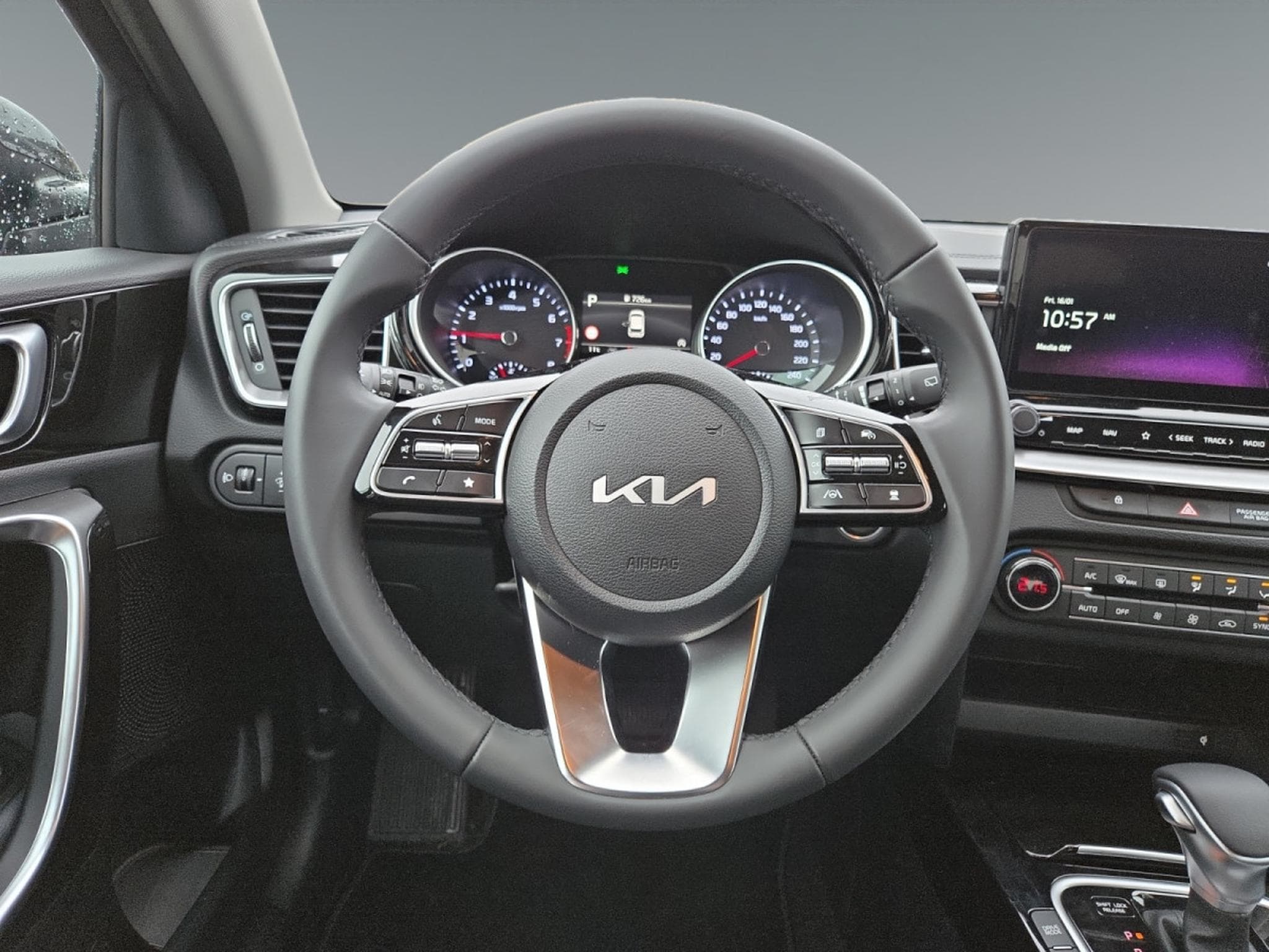 Kia Ceed Pulse 1.0 T-GDi 100 MHEV DCT7 (2025) - Foto 10