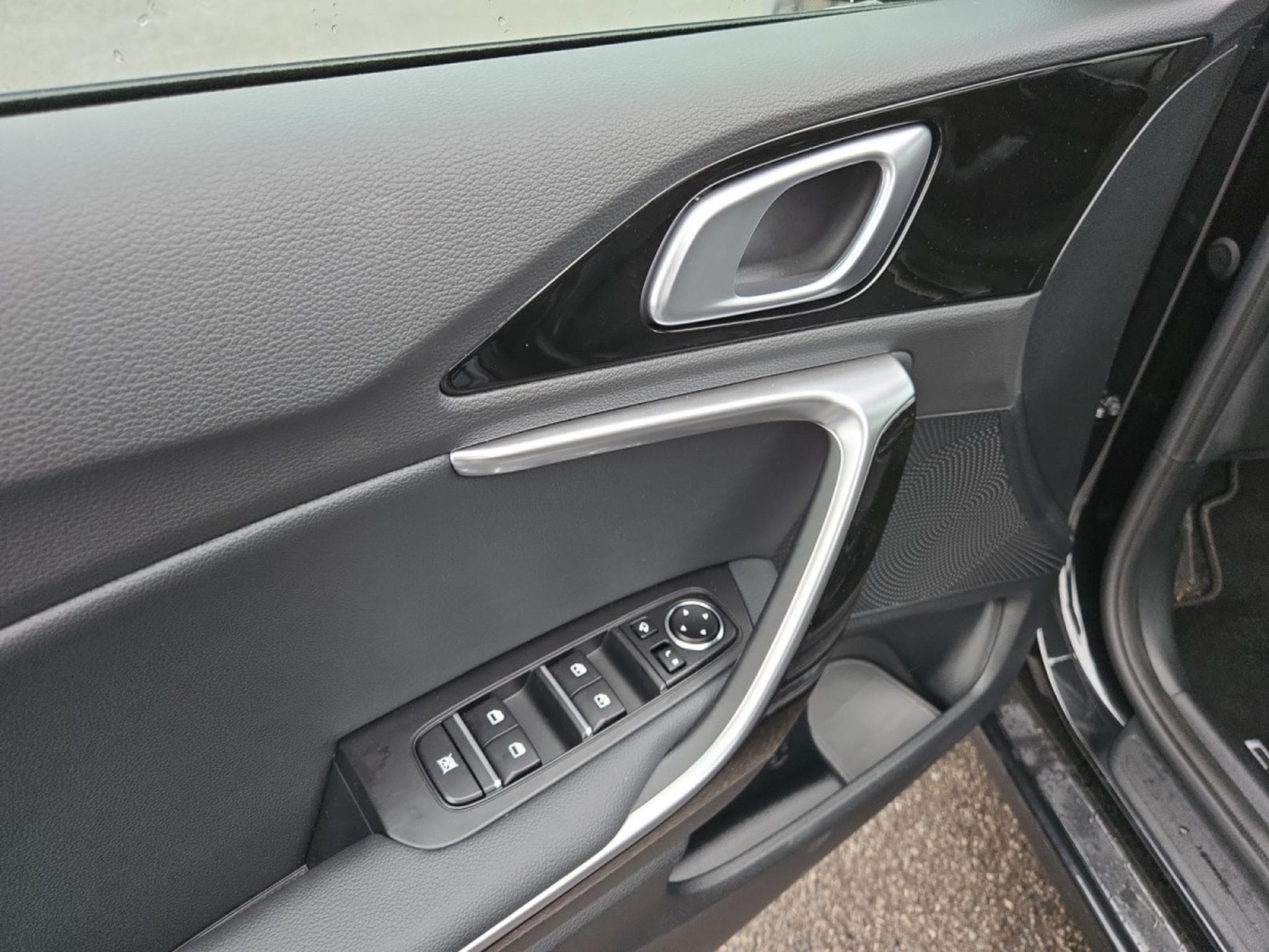 Kia Ceed Pulse 1.0 T-GDi 100 MHEV DCT7 (2025) - Foto 12