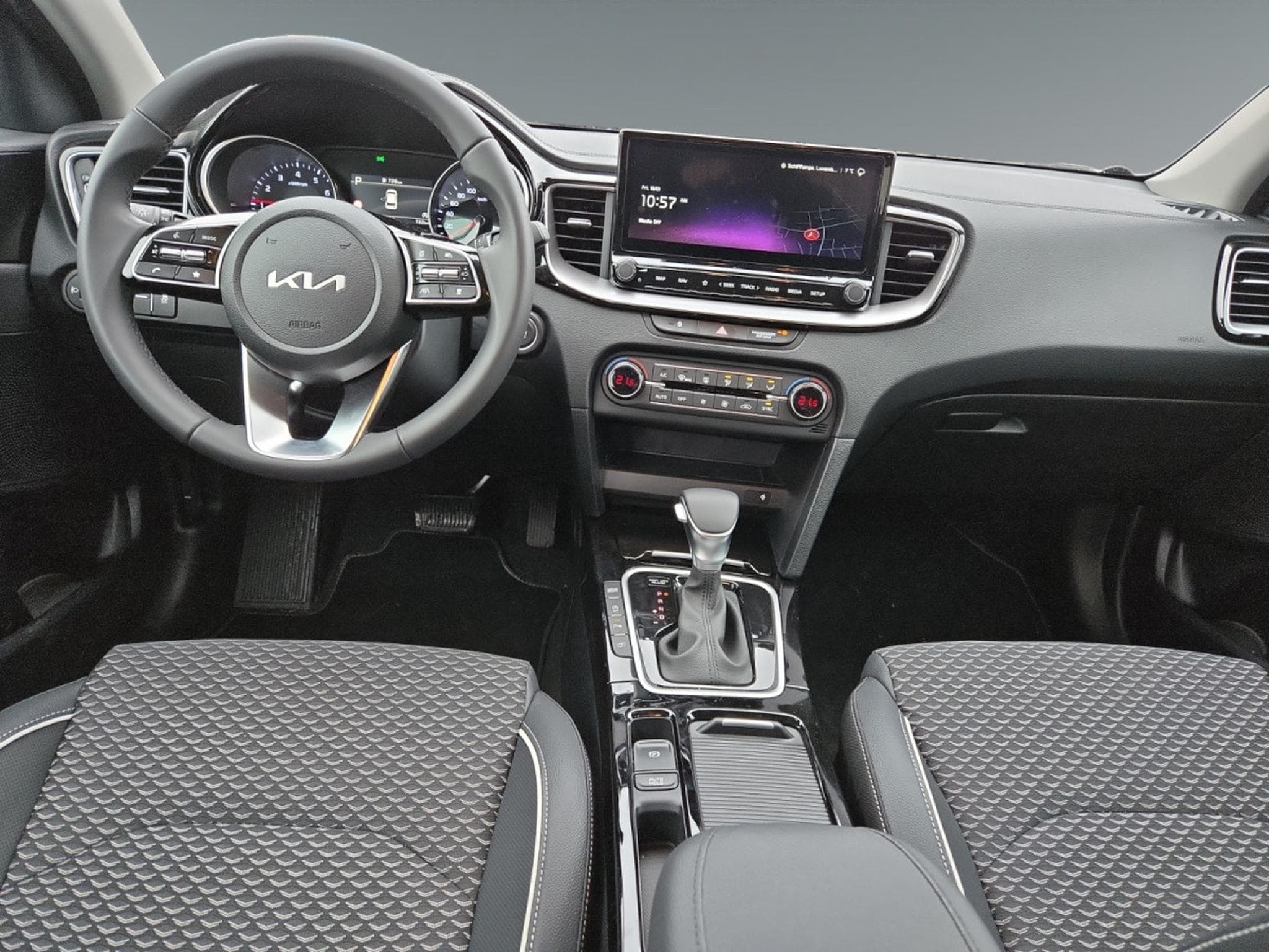 Kia Ceed Pulse 1.0 T-GDi 100 MHEV DCT7 (2025) - Foto 9