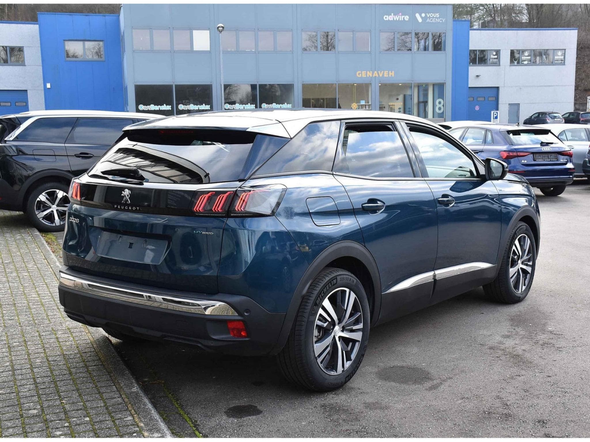 Peugeot 3008 1.6 Hybrid PHEV 180 Allure e-EAT8 LANE SIDE CAM 1° MAIN (2024) - Photo 3