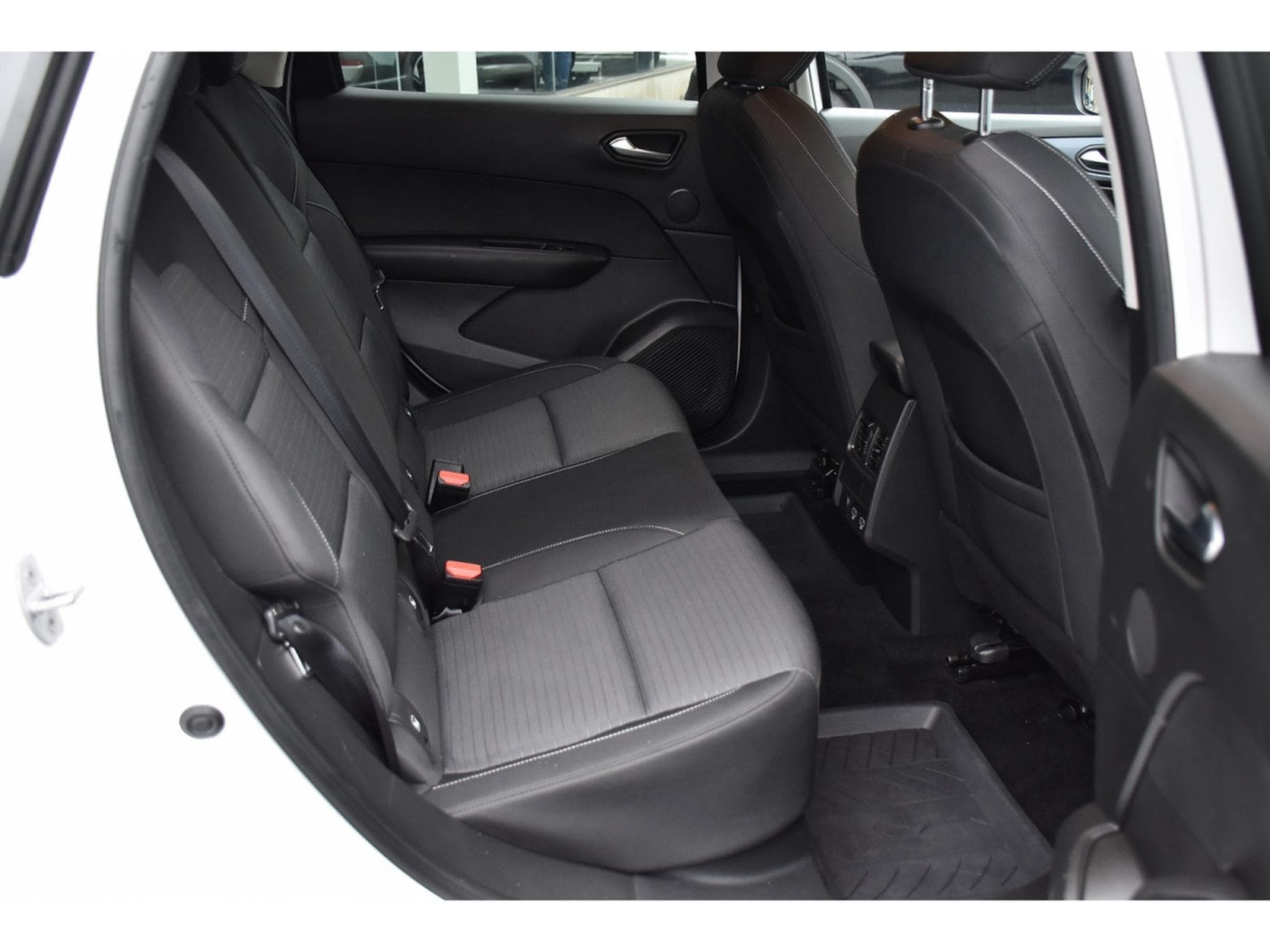 Renault Arkana 1.6 E-TECH HEV ZEN EDC LANE GPS CAM ATT RMQ 1° MAIN (2023) - Photo 8