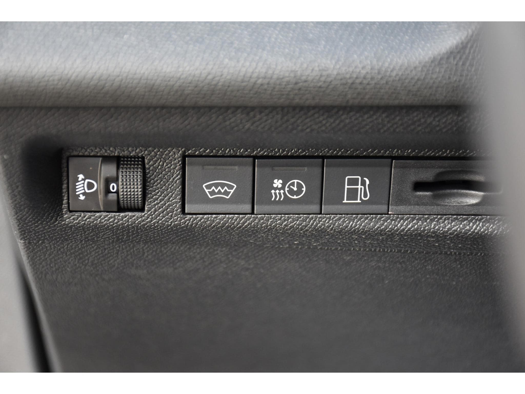 Peugeot 408 1.6 PHEV Hybride EAT8 Allure GPS LANE CAM360 1° MAIN (2024) - Photo 21