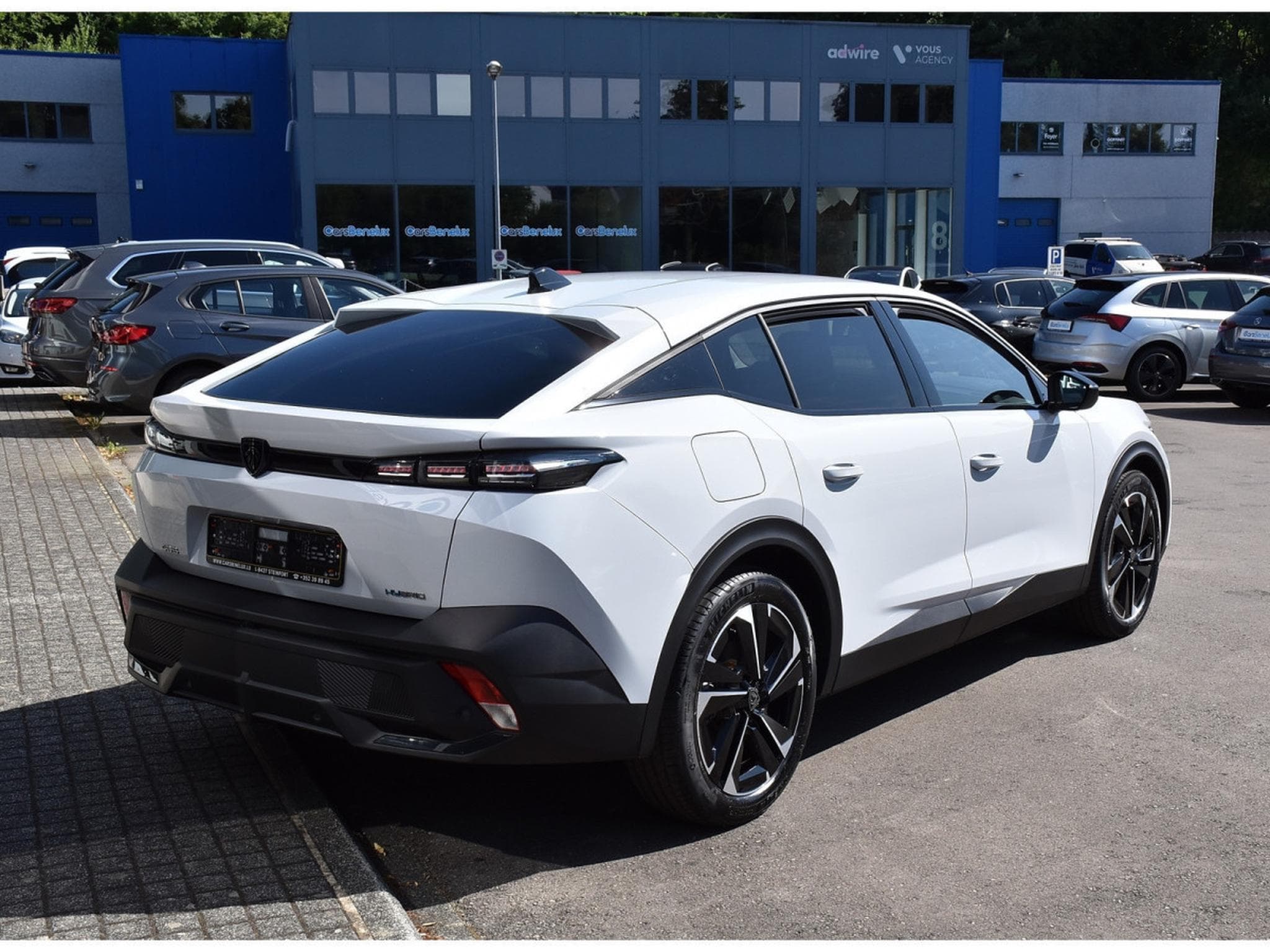 Peugeot 408 1.6 PHEV Hybride EAT8 Allure GPS LANE CAM360 1° MAIN (2024) - Photo 3