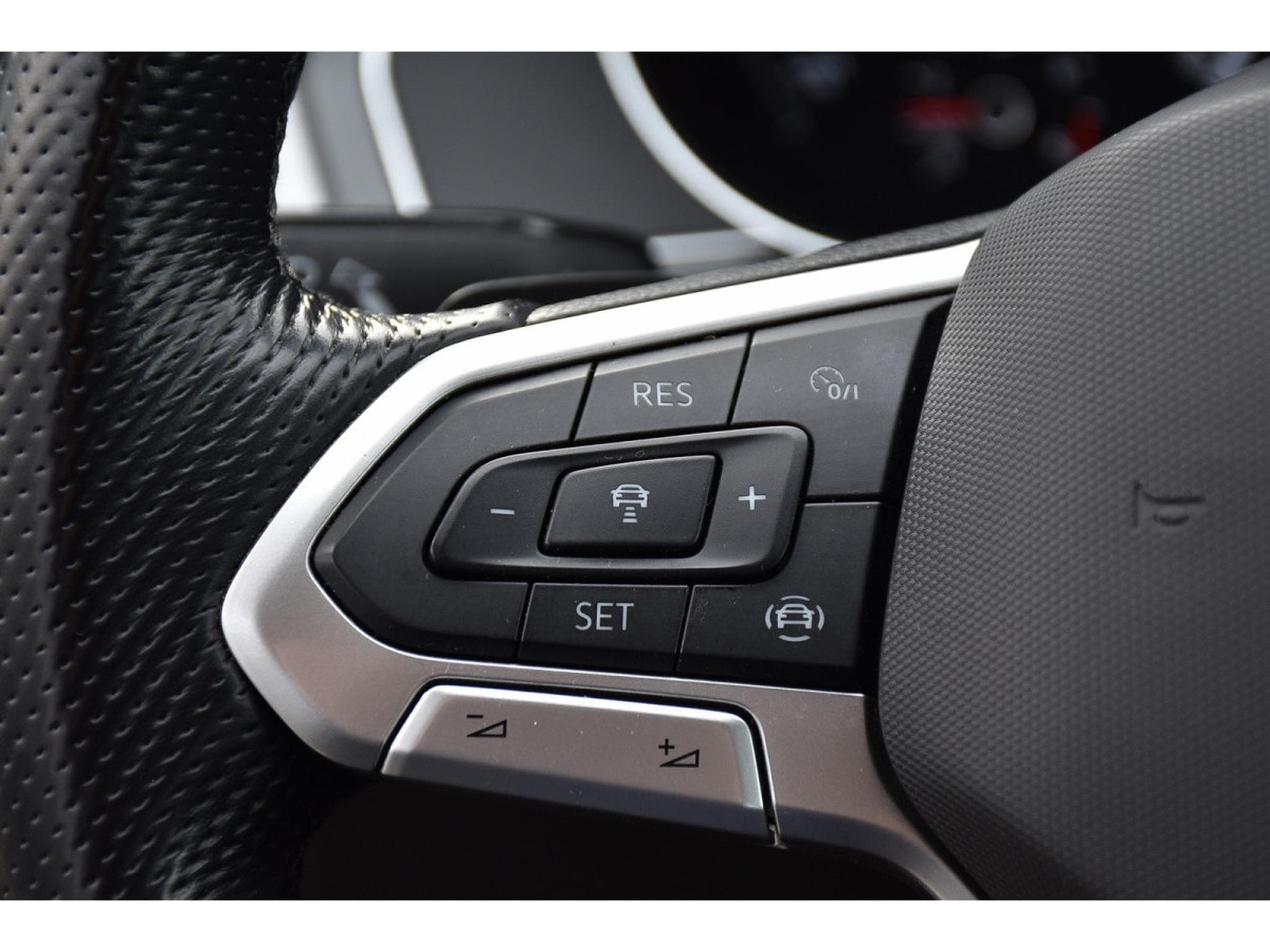 VW Passat 1.4 TSI GTE DSG ACC GPS LANE CARNET (2021) - Photo 16