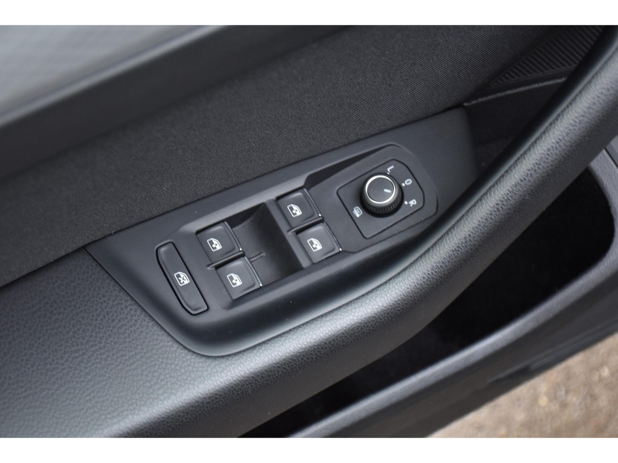 VW Passat 1.4 TSI GTE DSG ACC GPS LANE CARNET (2021) - Photo 17