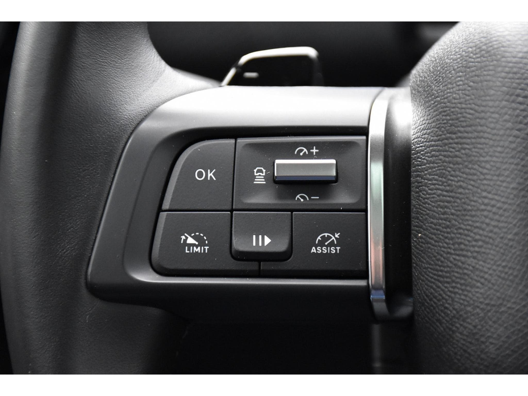 Citroën C4 X 1.2 PureTech Shine EAT8 TOIT PANO CUIR ACC SIDE CAM 1° MAIN (2023) - Foto 21