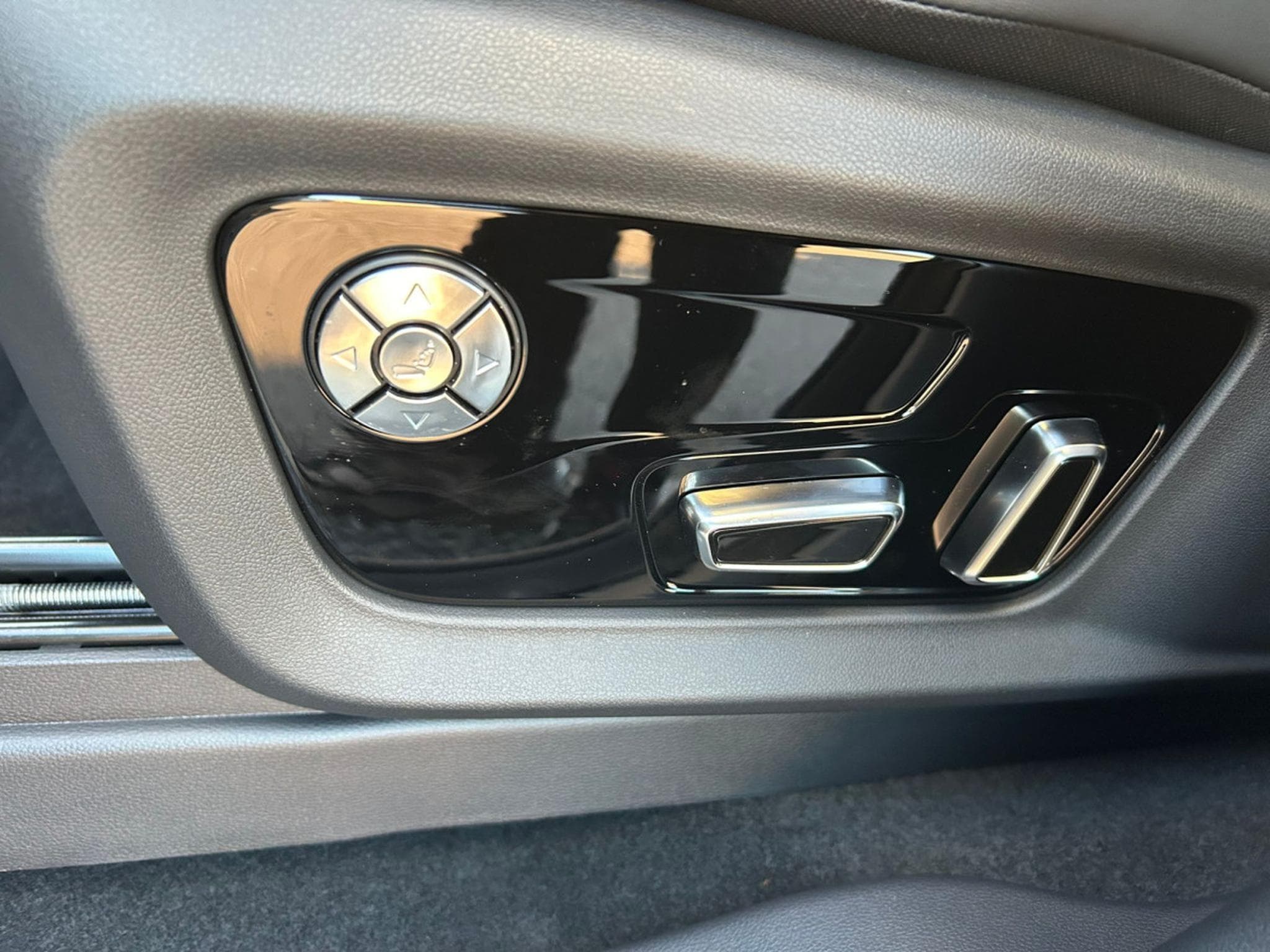 Forthing U-Tour FORTHING 9 HEV 7 PLACES FULL OPTIONS (2026) - Photo 17