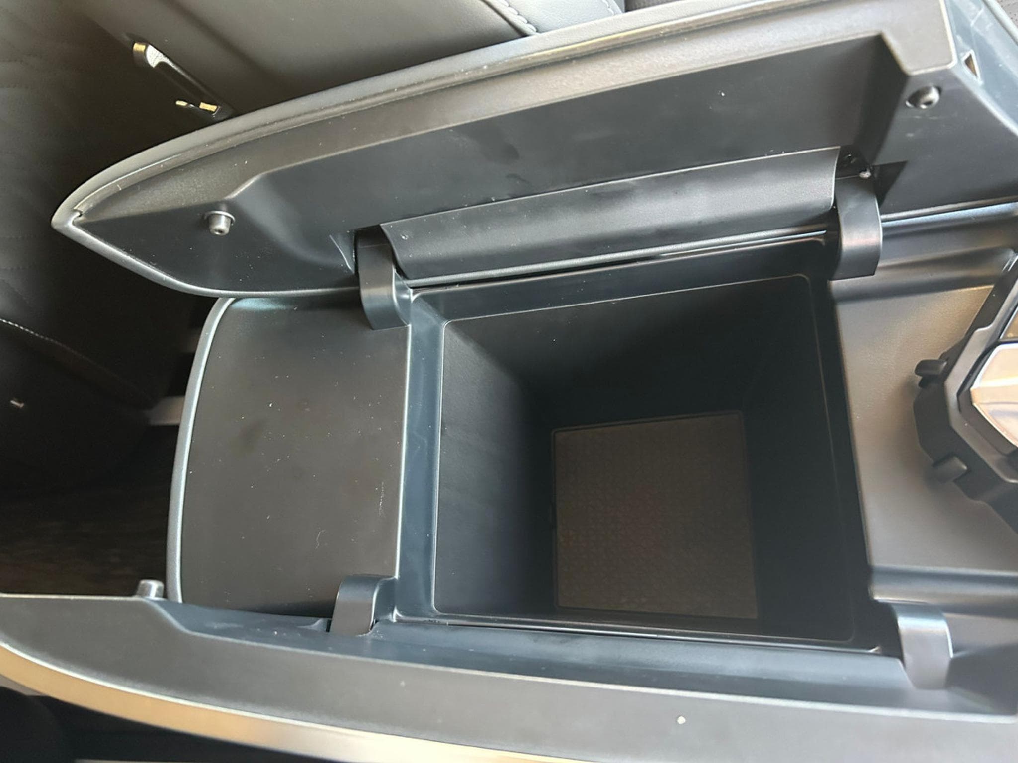 Forthing U-Tour FORTHING 9 HEV 7 PLACES FULL OPTIONS (2026) - Photo 24