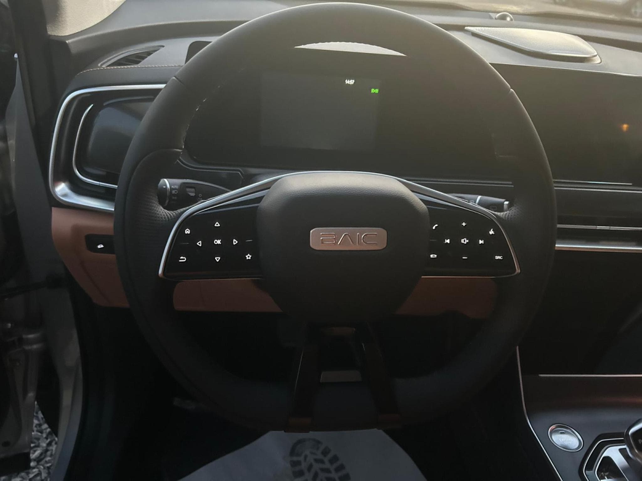 Baic X75 1.5 TURBO AUTO FULL OPTIONS (2026) - Photo 6