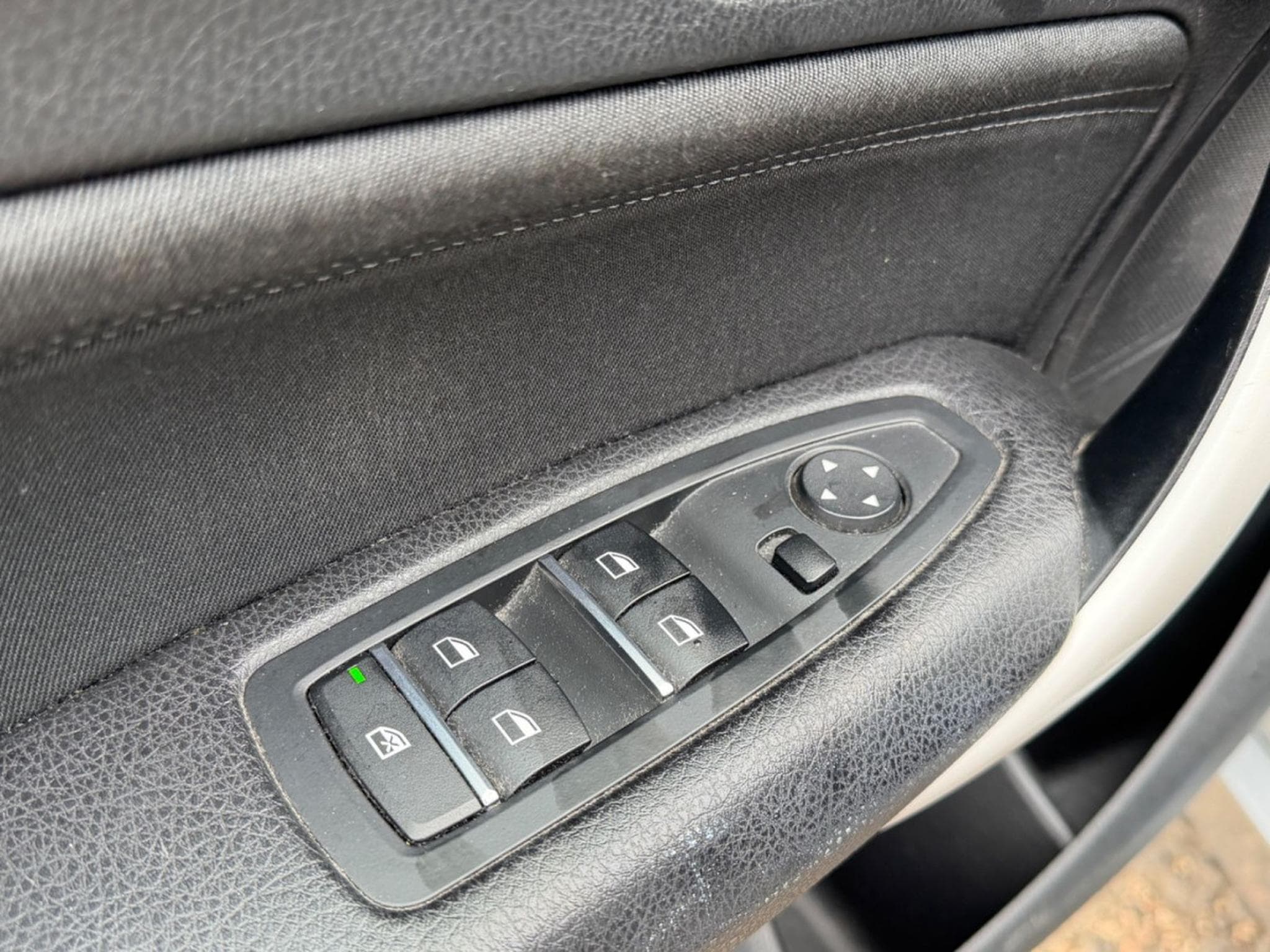 BMW 118 d 150 PS/ xDrive Advantage/LED/NAVI/ (2019) - Foto 13