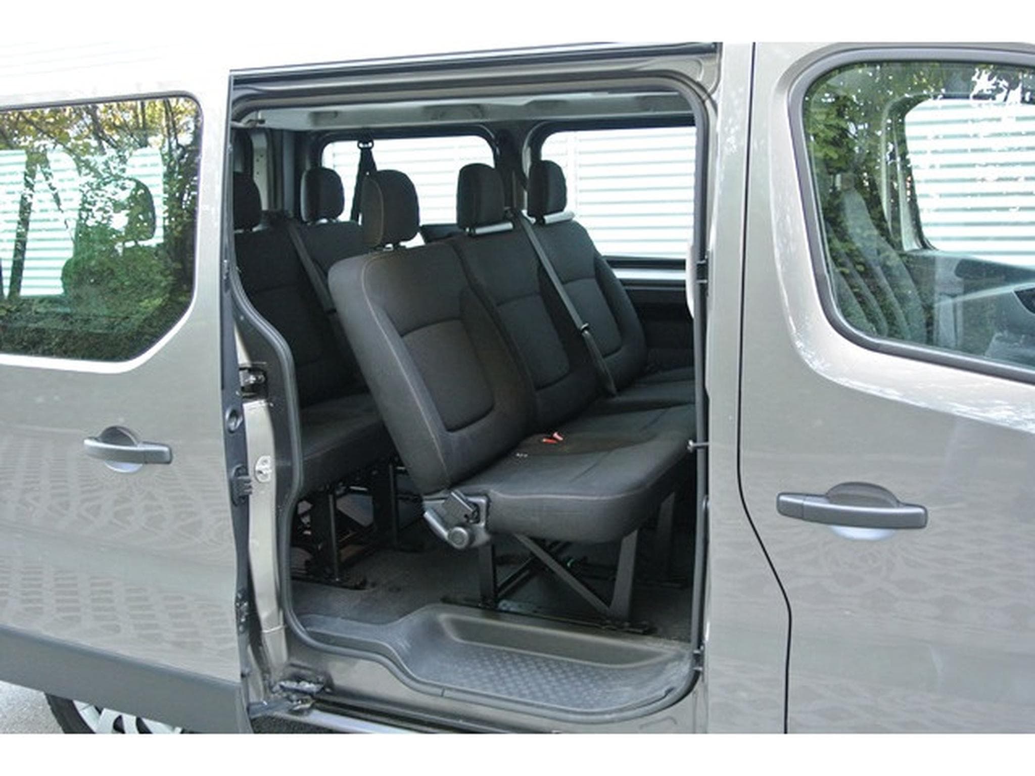 Renault Trafic LOCATION 1.6 DCI 120 9 PLACES - LOCATION RENAULT TRAFIC 9 PL (2019) - Foto 11